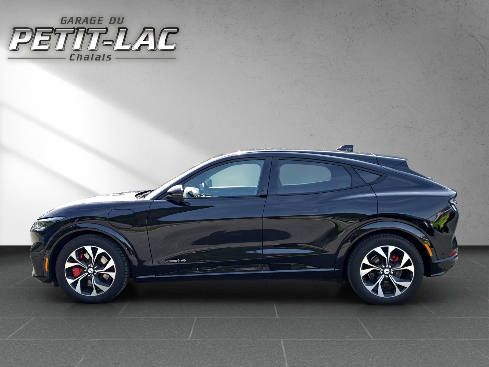 FORD Mustang MACH-E Premium AWD 88 kWh, Électrique, Occasion / Utilisé, Automatique - 7