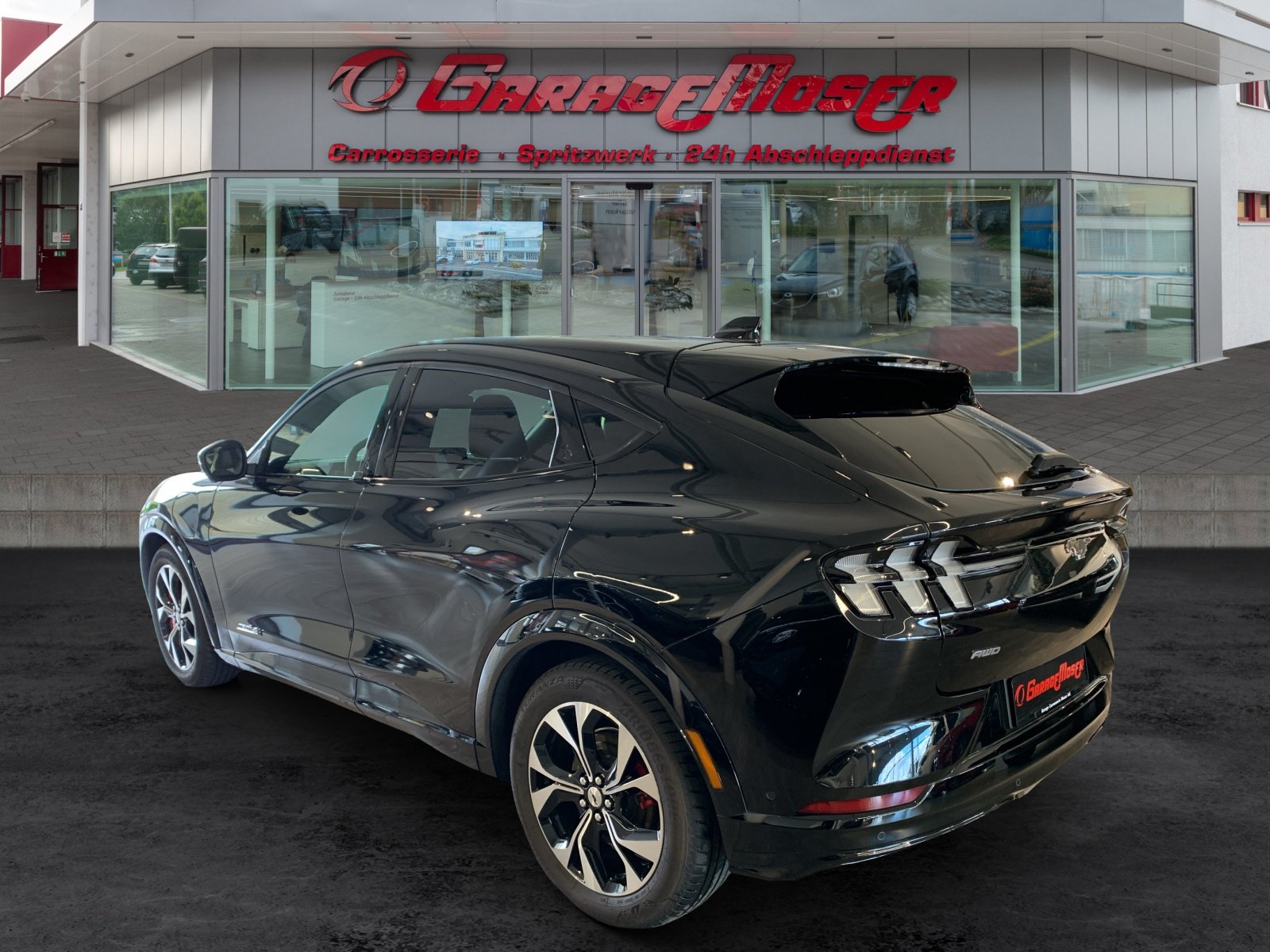FORD Mustang Mach-E Premium AWD, Elektro, Occasion / Gebraucht, Automatik - 4