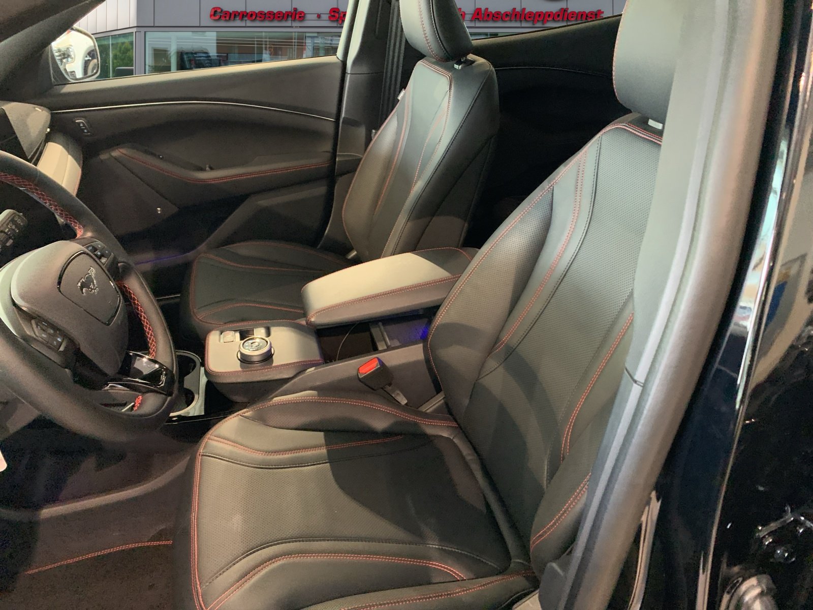 FORD Mustang Mach-E Premium AWD, Elektro, Occasion / Gebraucht, Automatik - 7