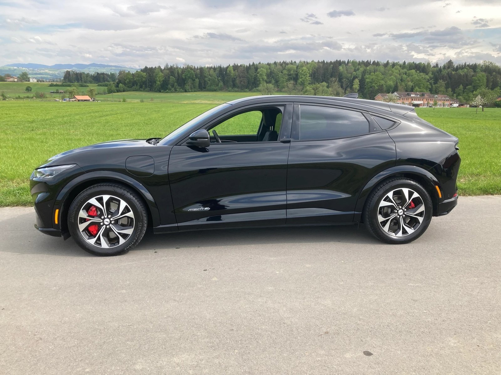 FORD Mustang MACH-E AWD, Electric, Second hand / Used, Automatic - 5