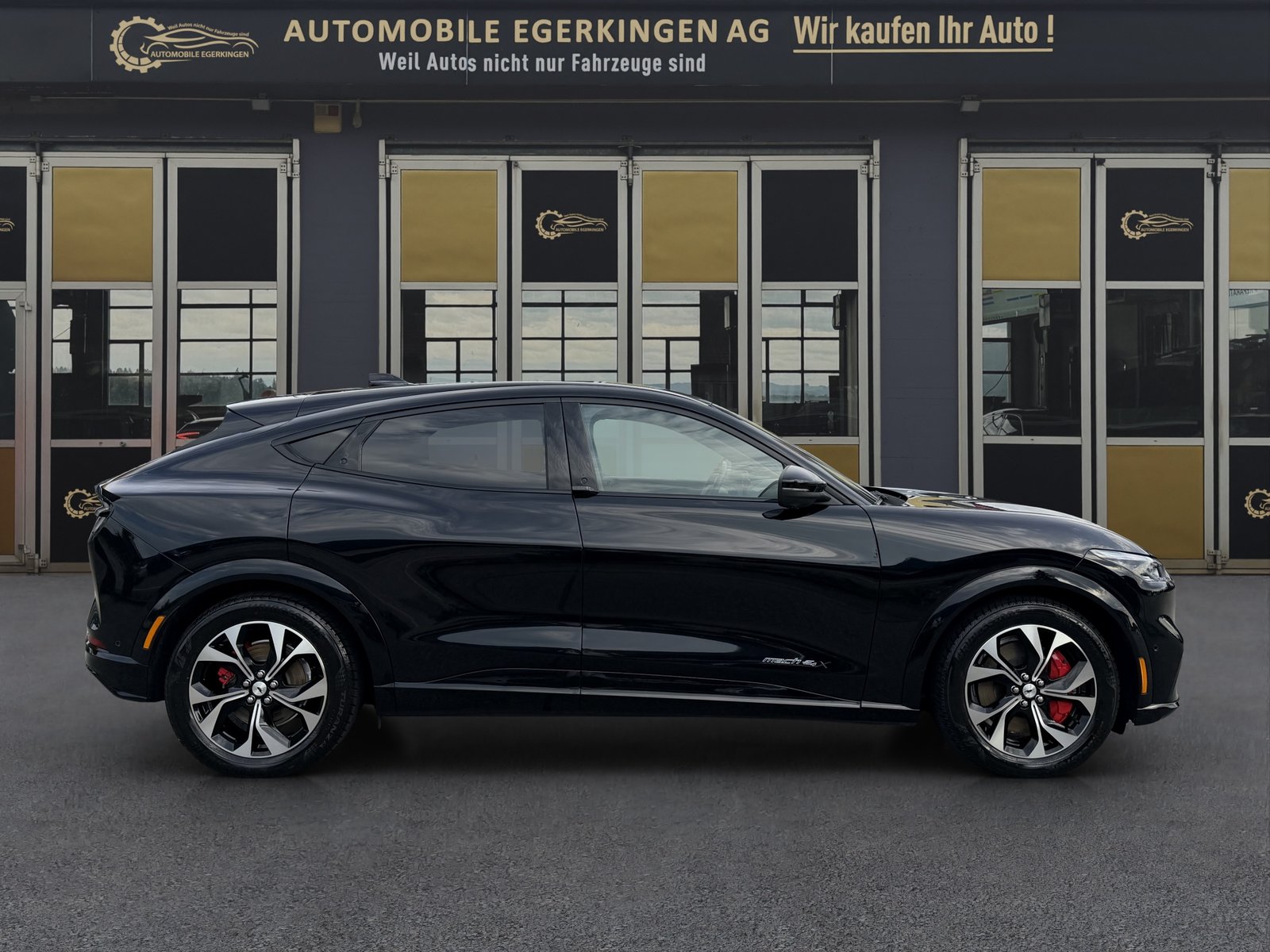 FORD Mustang Mach-E Premium AWD, Electric, Second hand / Used, Automatic - 4