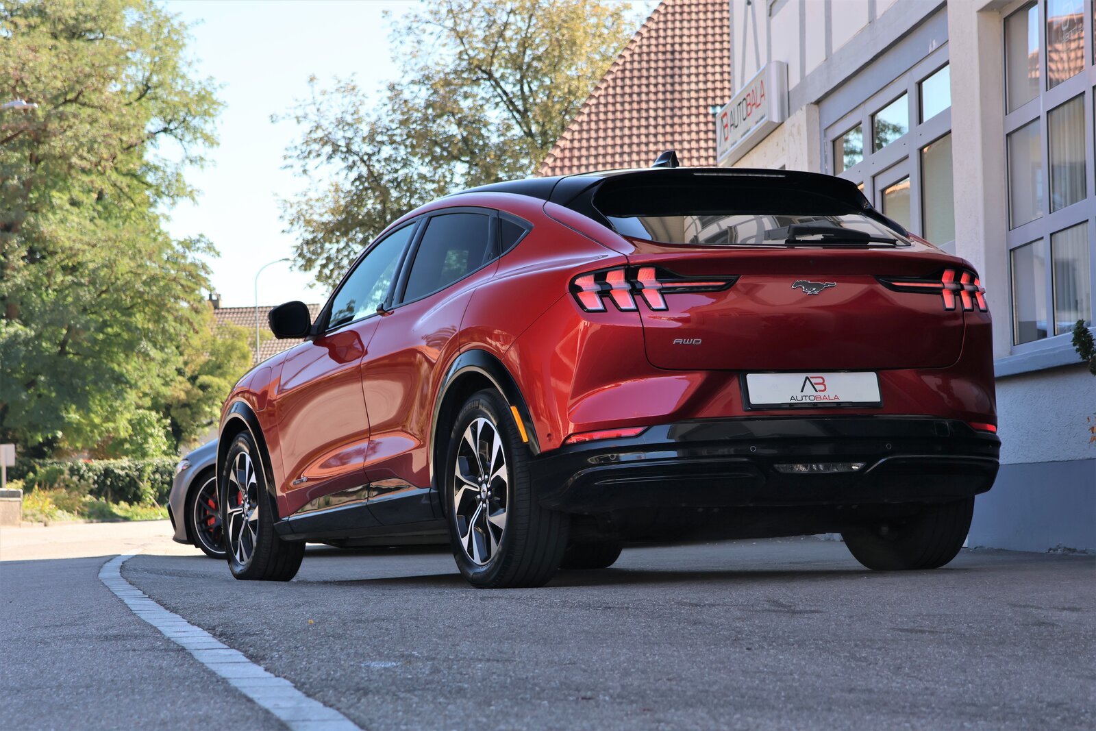 FORD Mustang MACH-E AWD 72.6 kWh, Elektro, Occasion / Gebraucht, Automatik - 3