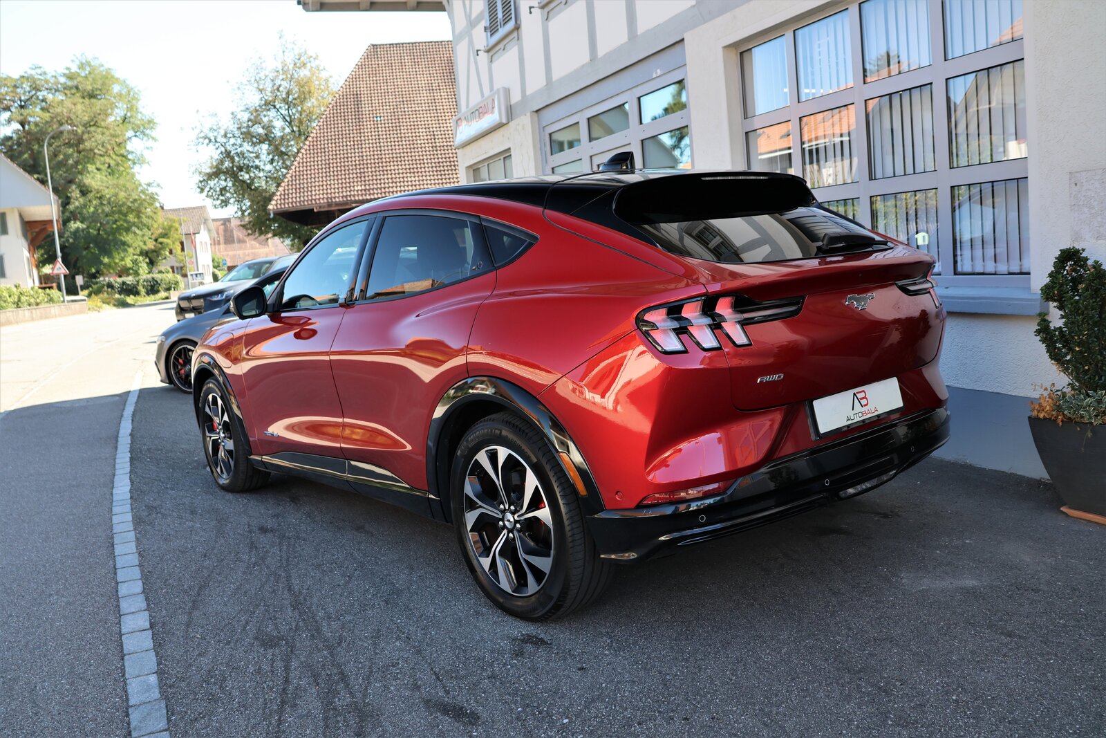 FORD Mustang MACH-E AWD 72.6 kWh, Elektro, Occasion / Gebraucht, Automatik - 5