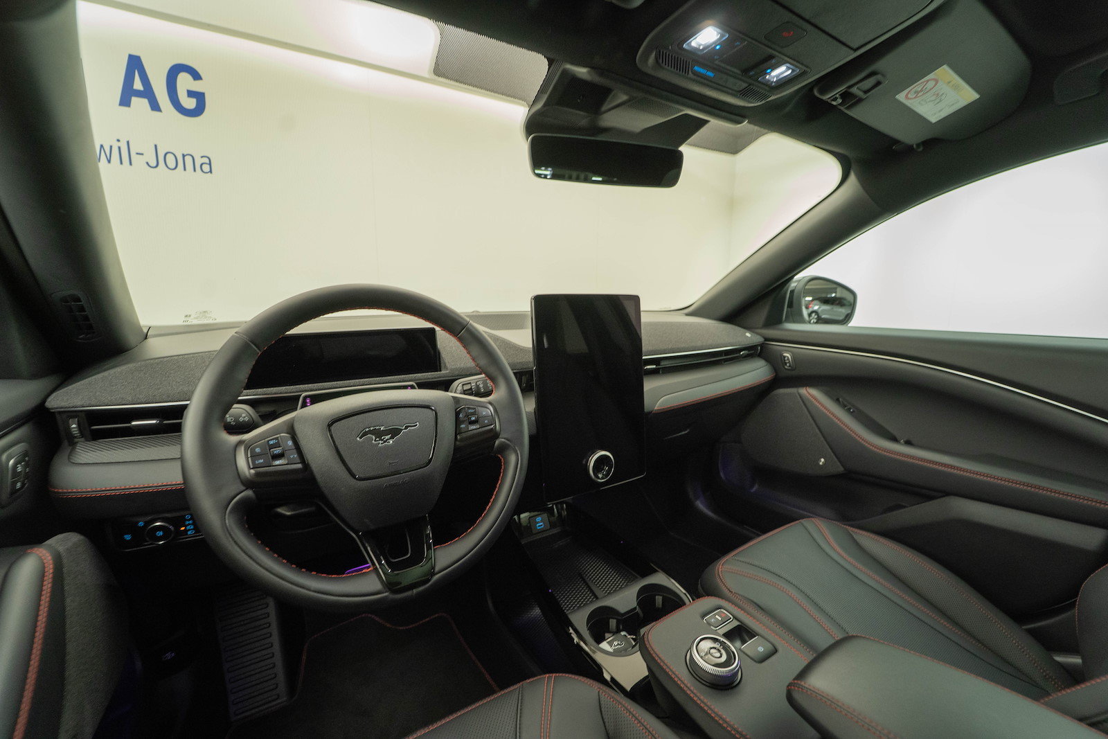 FORD Mustang Mach-E Premium AWD, Elektro, Occasion / Gebraucht, Automat - 7