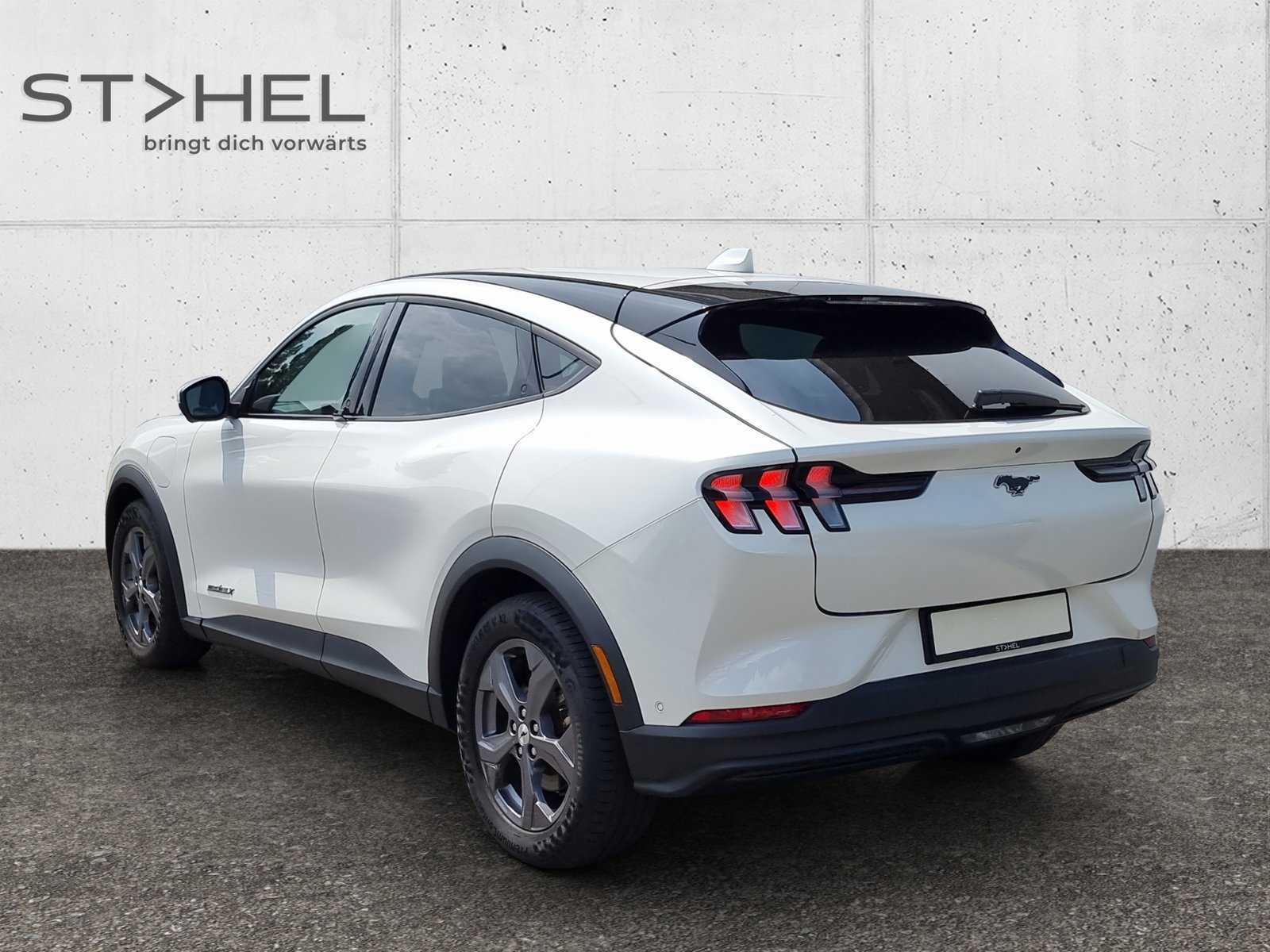 FORD Mustang Mach-E Extended, Electric, Second hand / Used, Automatic - 3