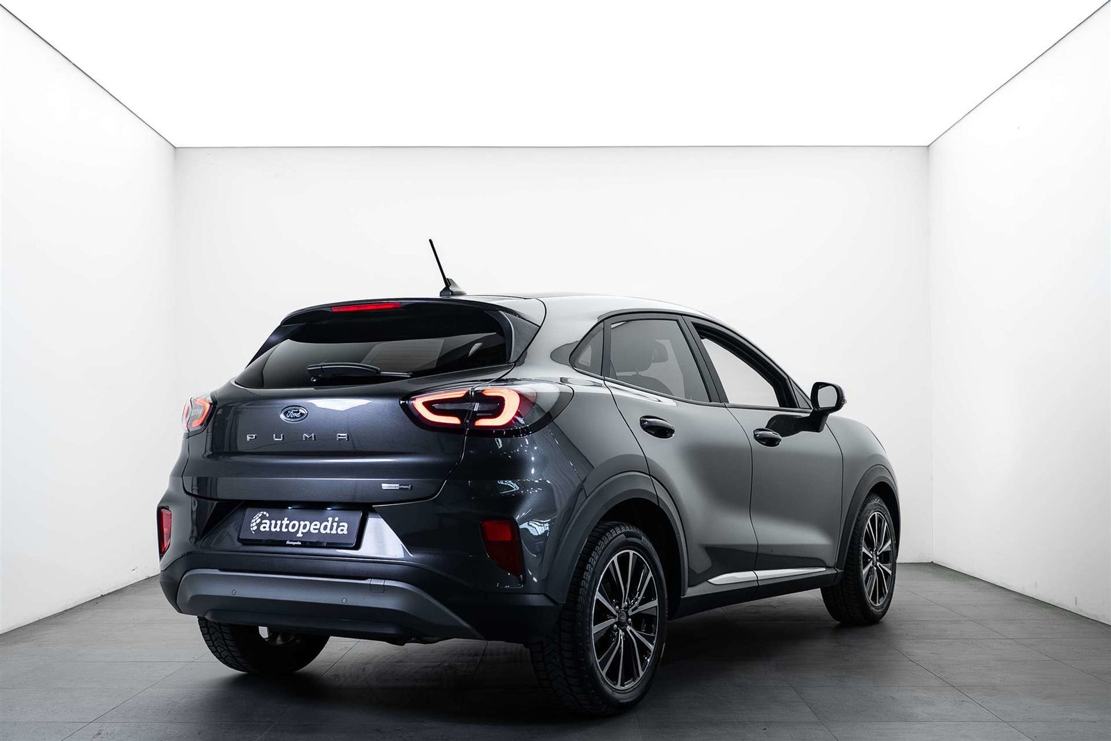FORD Puma 1.0 MHEV Titanium ECO-Boost, Mild-Hybrid Petrol/Electric, Second hand / Used, Manual - 3