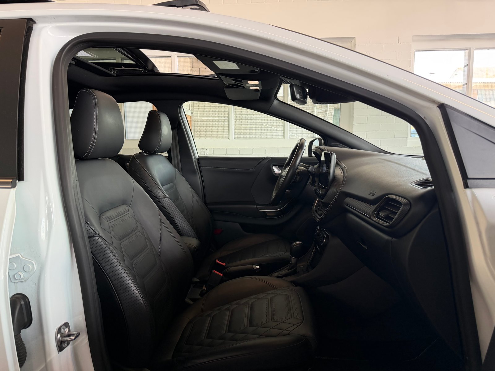 FORD Puma 1.0 SCTi ST-Line Vignale Automat, Benzin, Occasion / Gebraucht, Automatik - 7