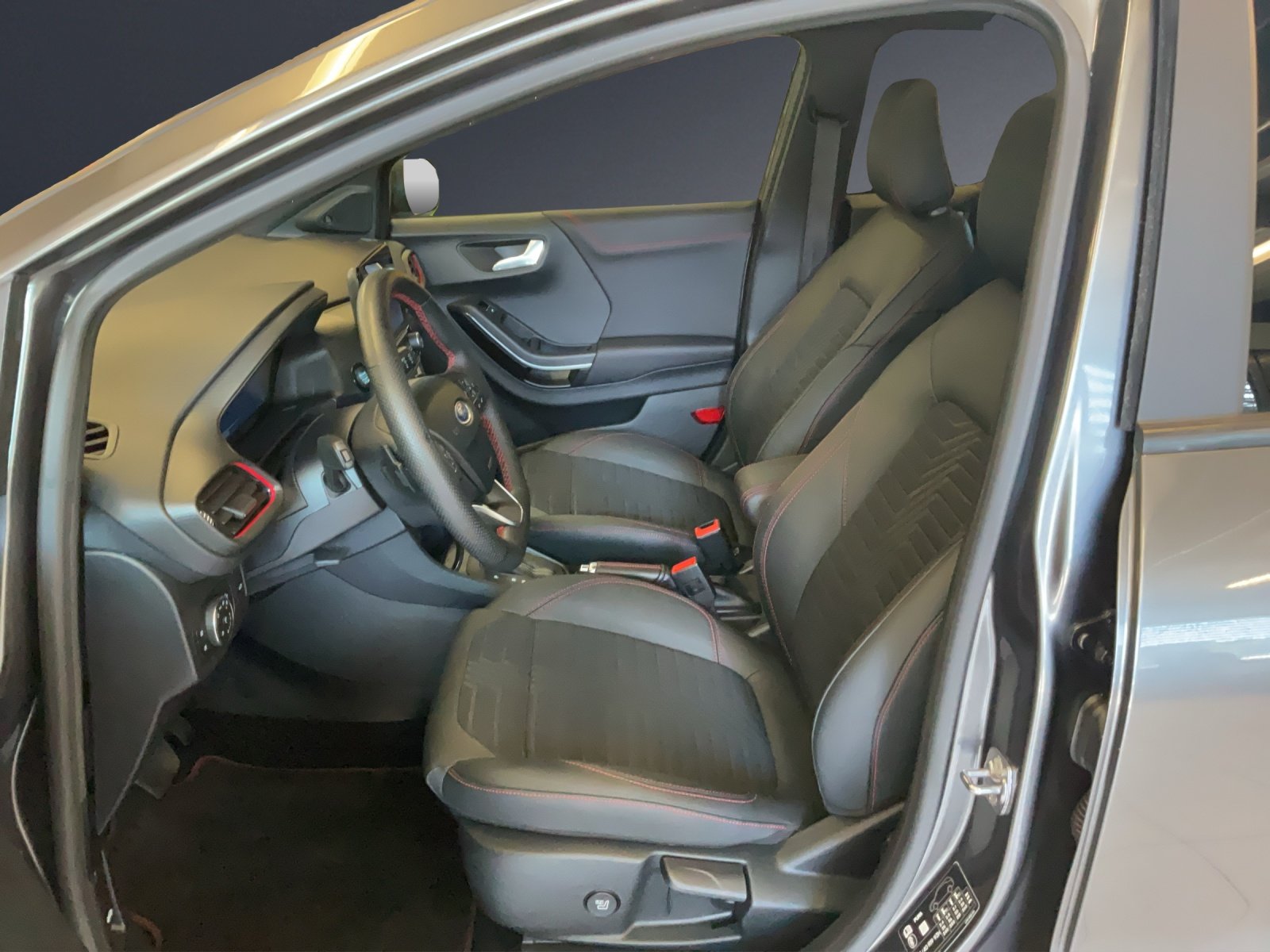 FORD Puma 1.0 MHEV ST-Line X A, Mild-Hybrid Benzin/Elektro, Occasion / Gebraucht, Automatik - 7
