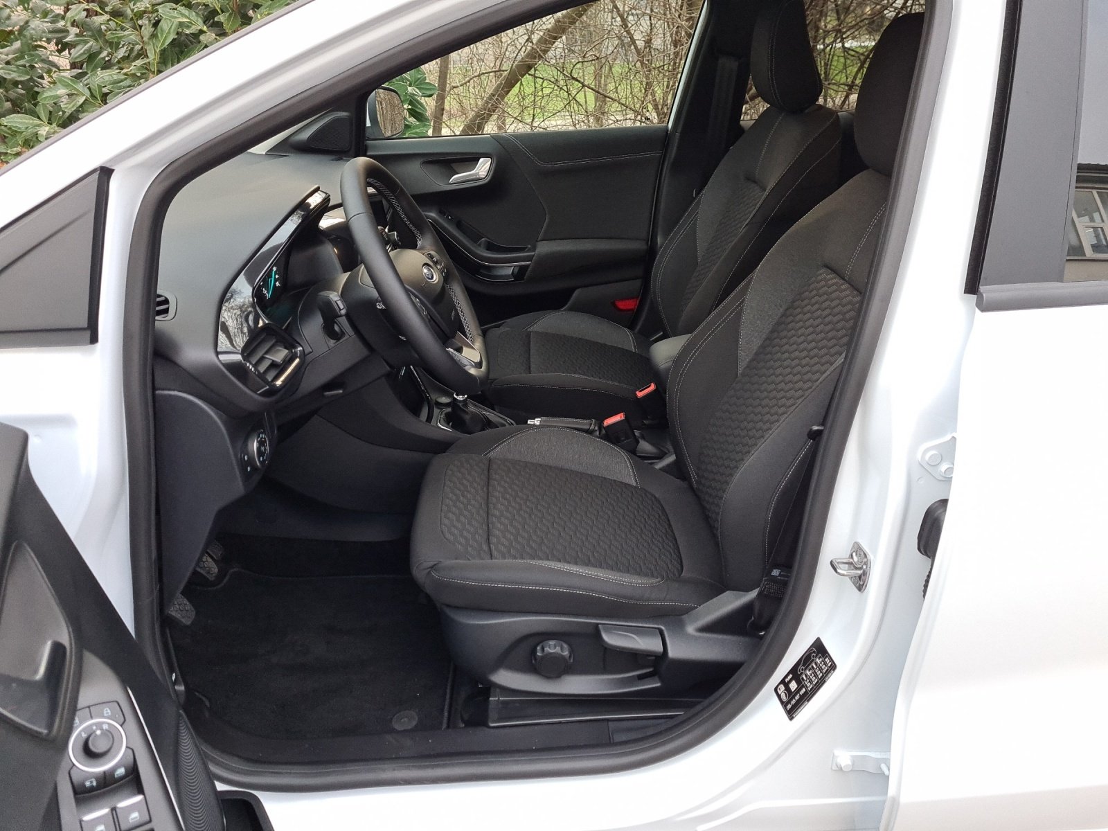 FORD Puma 1.0i EcoBoost Hybrid 125 PS Titanium, Mild-Hybrid Petrol/Electric, Ex-demonstrator, Manual - 7