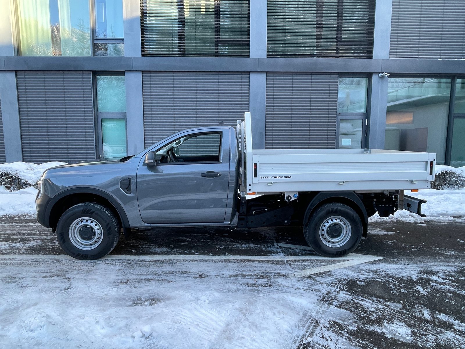 FORD Ranger XL 2.0 Eco Blue Chassis 4x4 mit Pritsche und AHK, Diesel, New car, Manual - 2