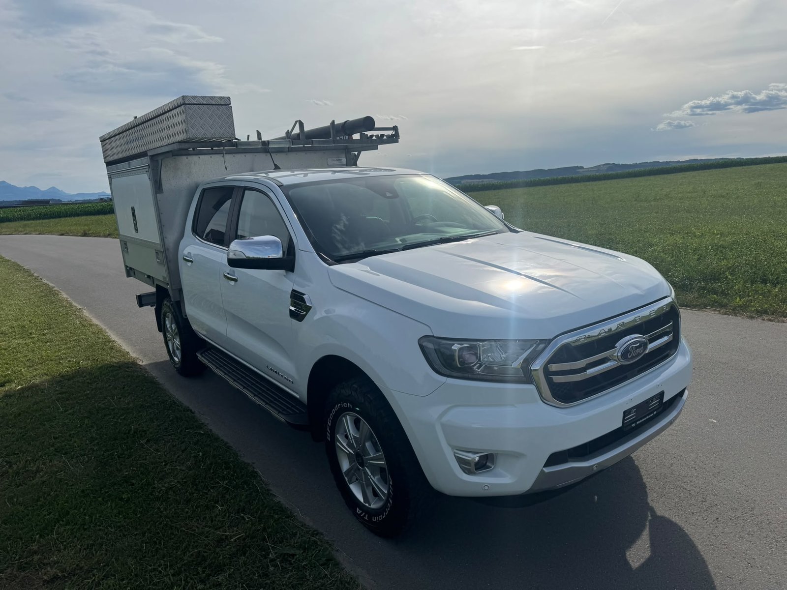 FORD Ranger Limited 2.0 Eco Blue 4x4 4x4 Automat mit 3500 KG, Diesel, Second hand / Used, Automatic - 2