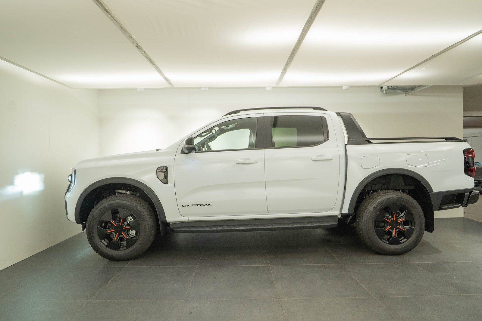 FORD Ranger DKab.Pick-up 2.3 EcoBoost 4x4 Wildtrak PHEV, Hybride Rechargeable Essence/Électricité, Voiture nouvelle, Automatique - 3