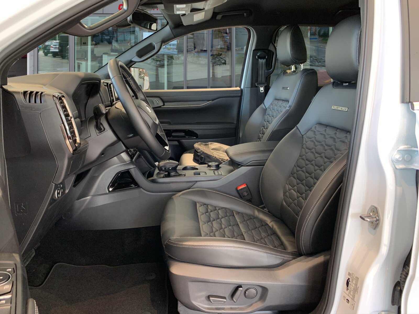 FORD Ranger DKab.Pick-up 2.3 EcoBoost 4x4 Platinum PHEV, Plug-in-Hybrid Petrol/Electric, New car, Automatic - 5