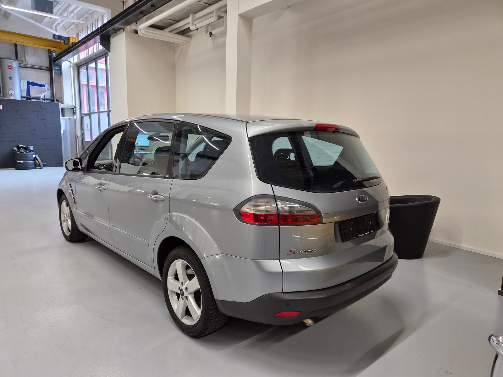 FORD S-Max 2.0 TDCi Ambiente Automatic, Diesel, Occasion / Utilisé, Automatique - 4