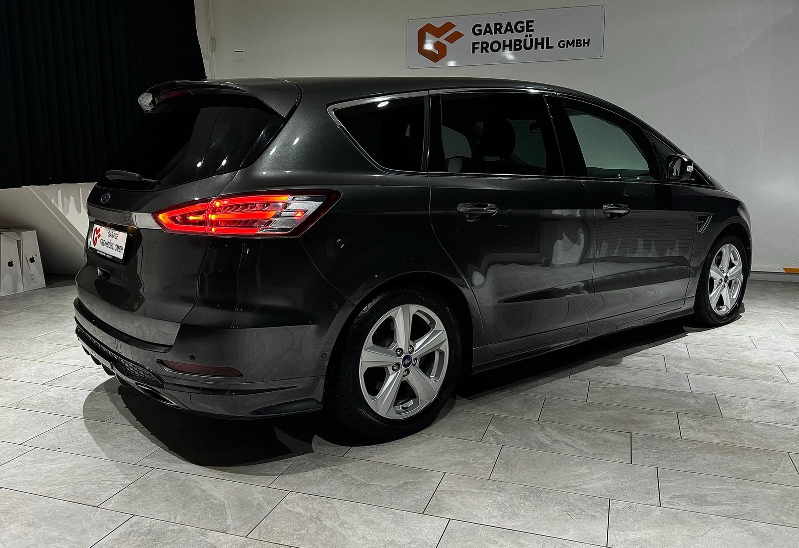FORD S-Max 2.0 SCTi Titanium Automat, Benzin, Occasion / Gebraucht, Automatik - 7