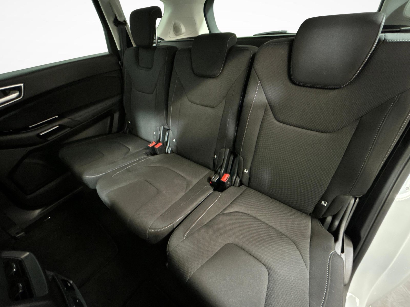 FORD S-Max 2.5 Hybrid Titanium, Hybride Intégral Essence/Électricité, Occasion / Utilisé, Automatique - 4