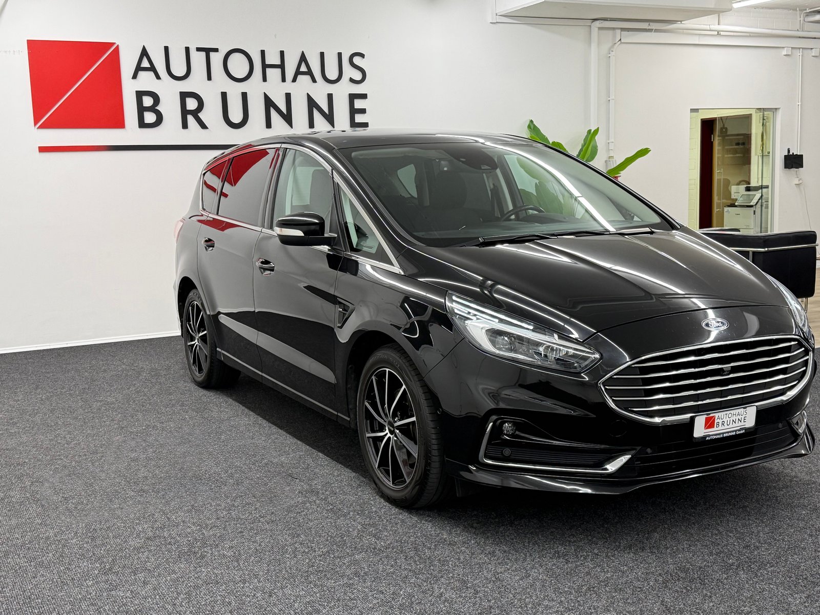 FORD S-Max 2.0 TDCi Titanium 7-Plätzer + AHK, Diesel, Occasion / Utilisé, Automatique - 3
