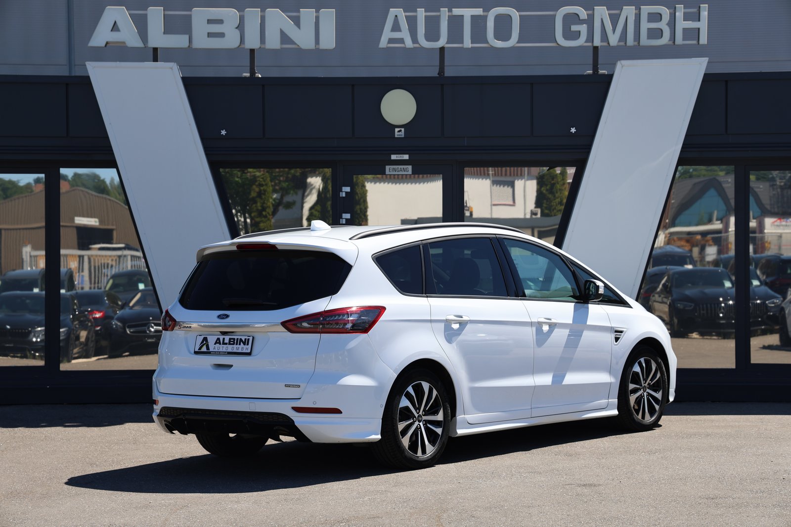 FORD S-Max 2.5 FHEV ST-Line 7Pl, Full-Hybrid Petrol/Electric, Second hand / Used, Automatic - 3