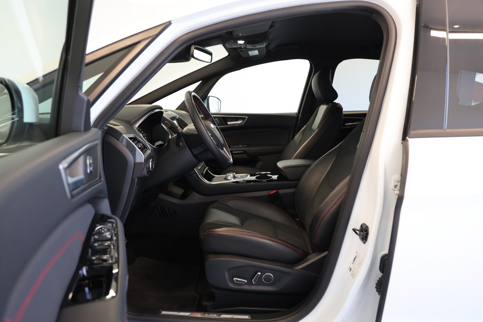FORD S-Max 2.5 FHEV ST-Line 7Pl, Full-Hybrid Petrol/Electric, Second hand / Used, Automatic - 6