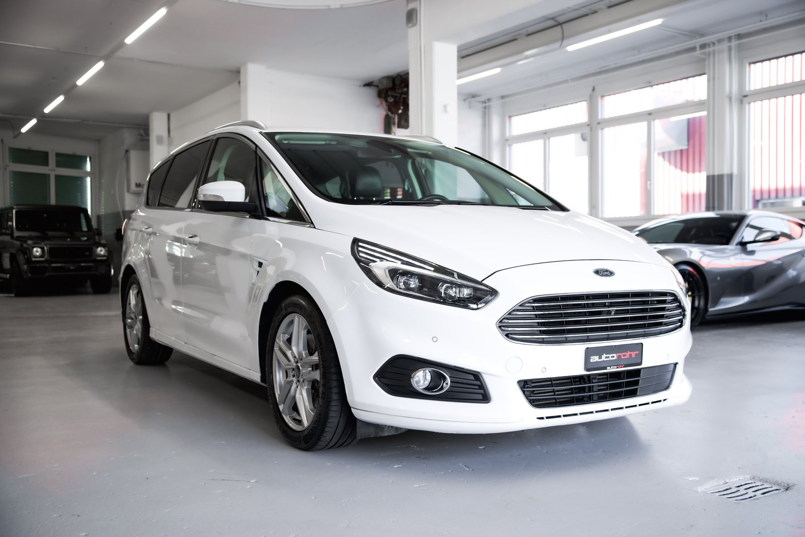 FORD S-Max 2.0 TDCi 180 Titanium FPS 4x4, Diesel, Second hand / Used, Automatic - 3