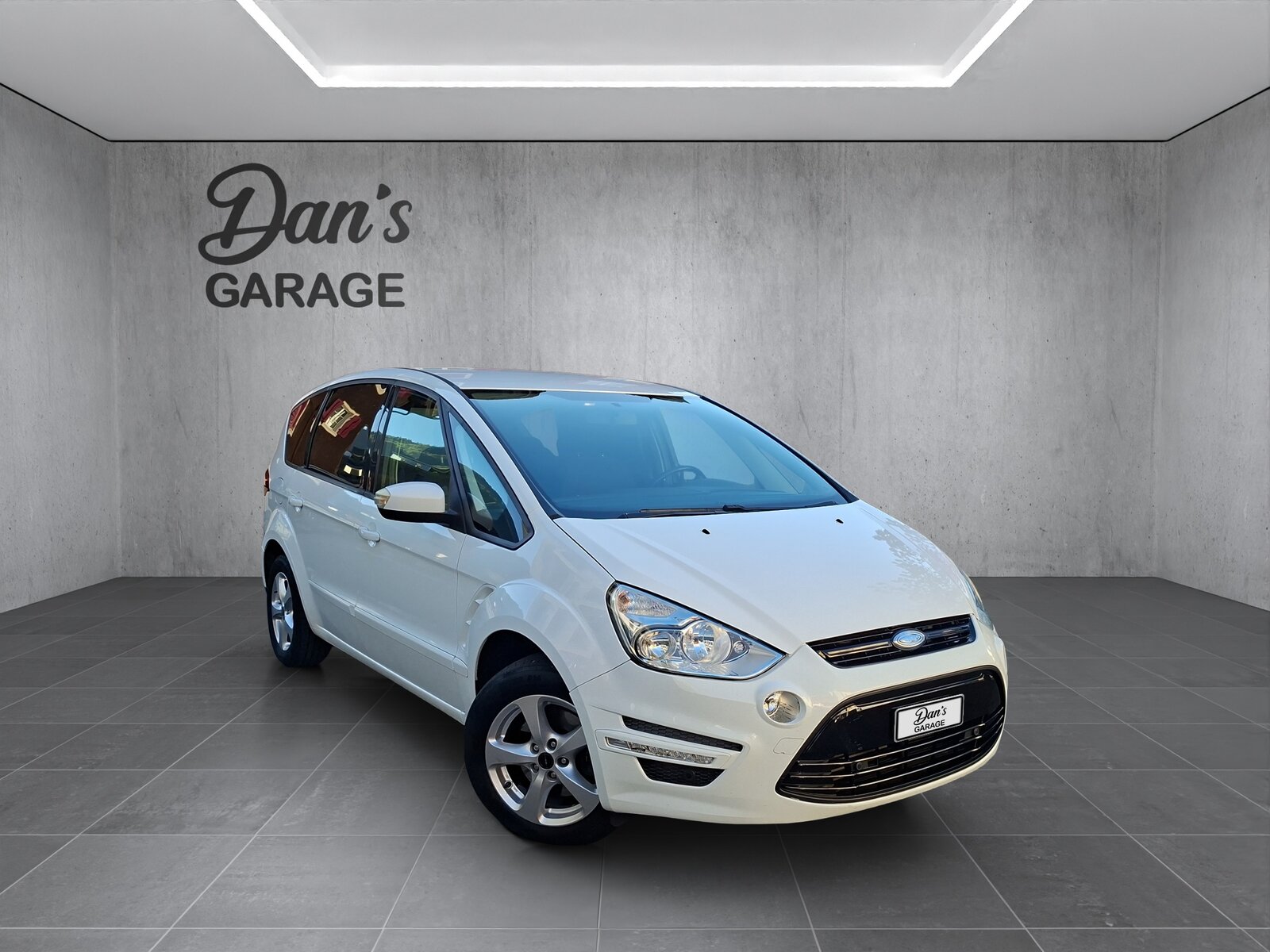 FORD S-Max Minivan 4 Zyl. 1.6 EcoB SCTi Titanium