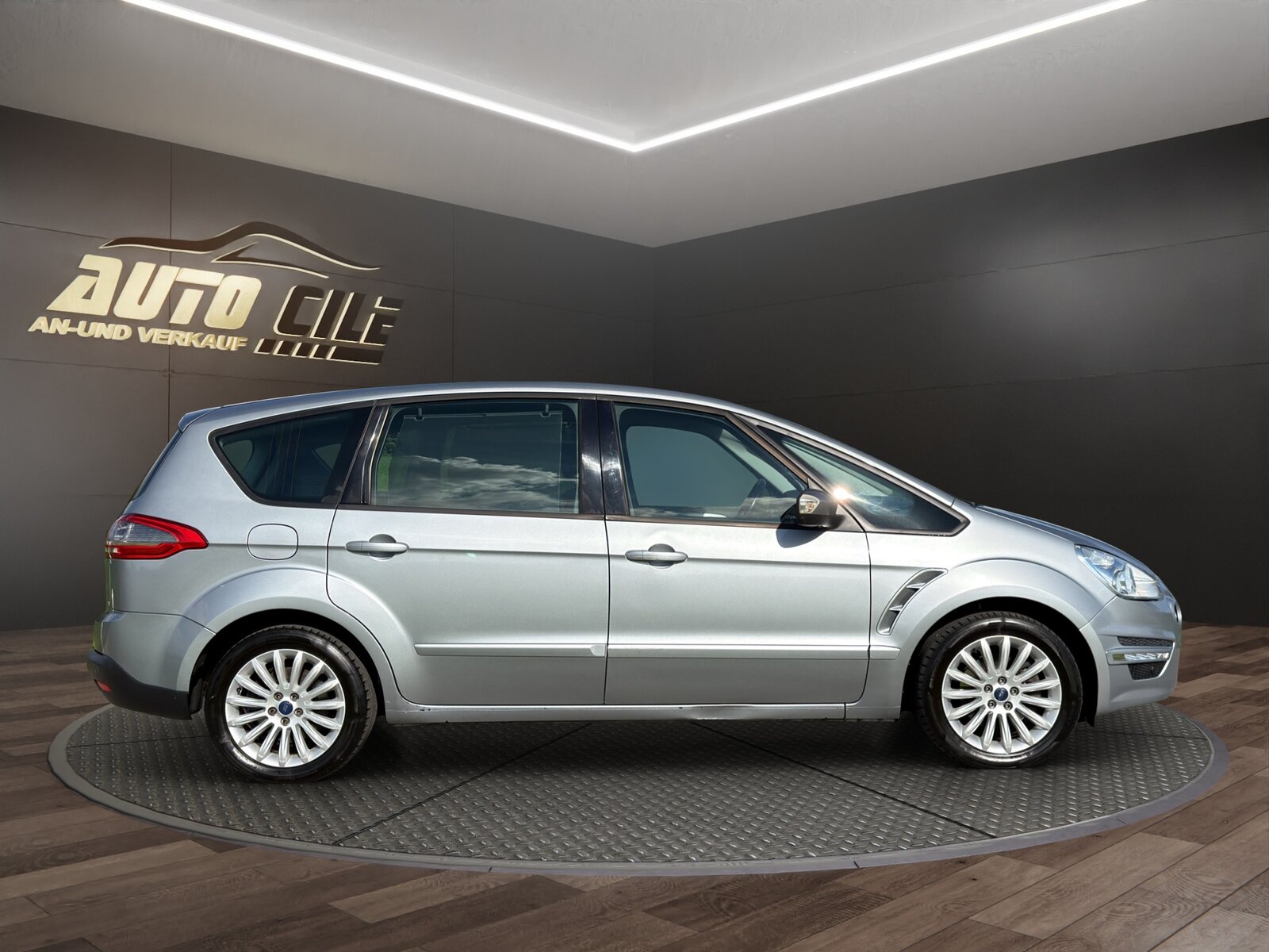 FORD S-Max 1.6 SCTi Family Edition, Essence, Occasion / Utilisé, Manuelle - 5