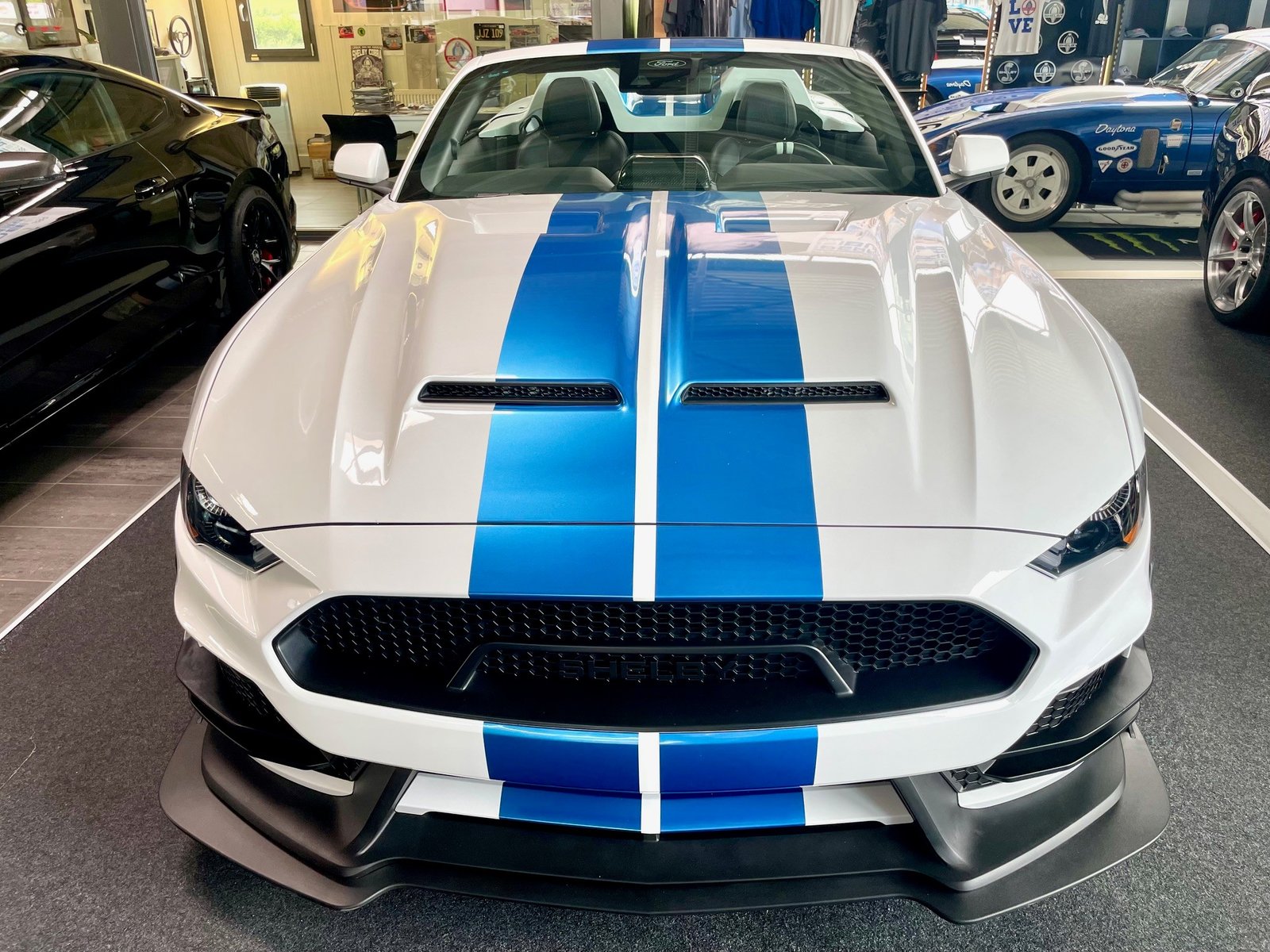FORD Shelby Supersnake Speedster, Essence, Occasion / Utilisé, Automatique - 2