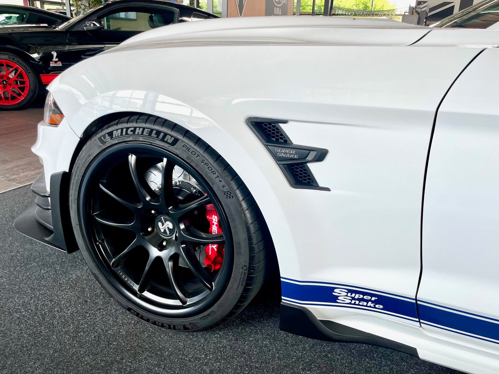 FORD Shelby Supersnake Speedster, Essence, Occasion / Utilisé, Automatique - 6