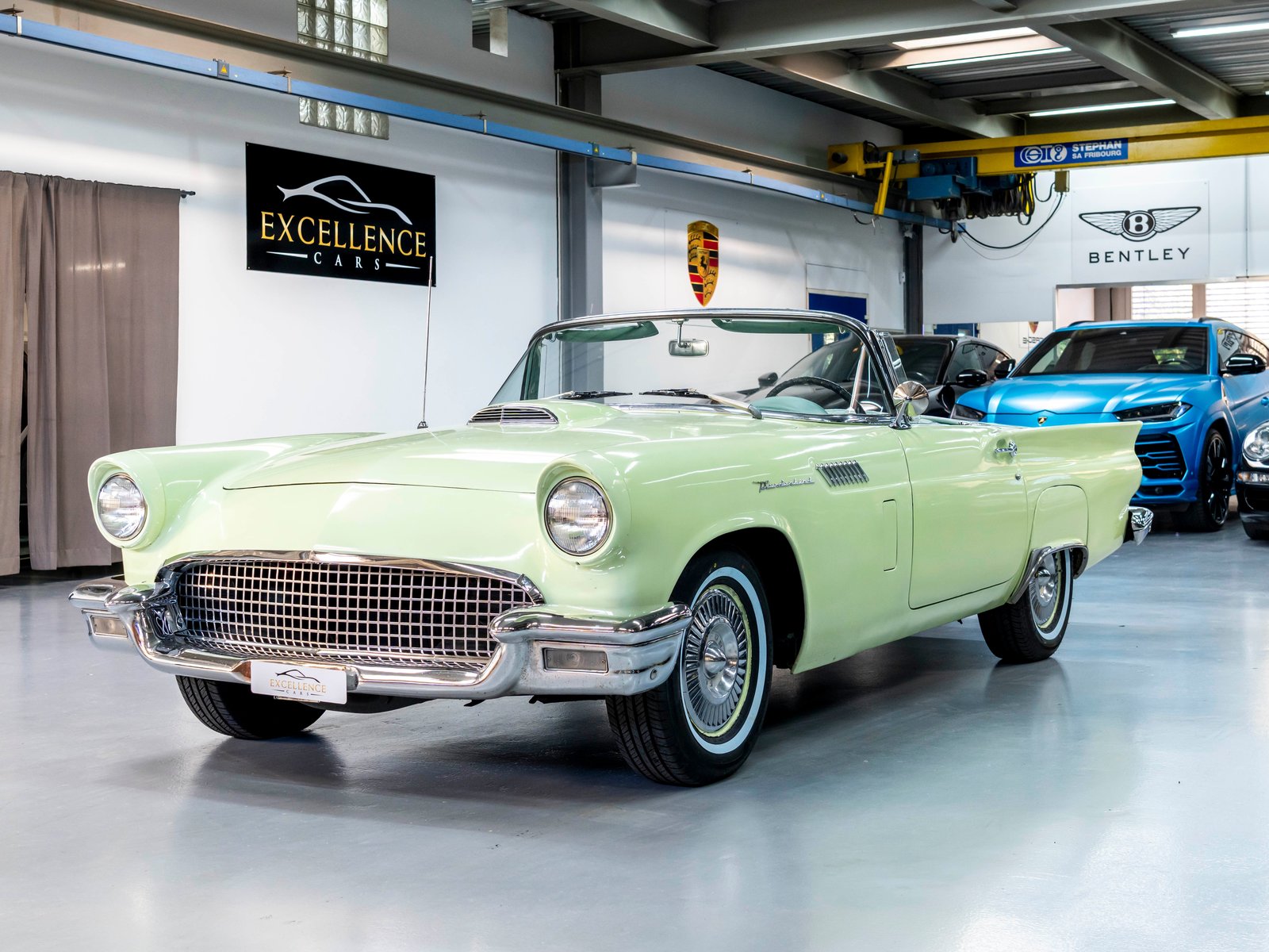 FORD Thunderbird 5.2 Liter V8 245PS