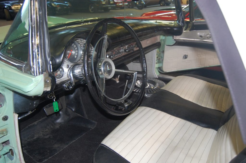 FORD cabrio, Essence, Voiture de collection, Manuelle - 7