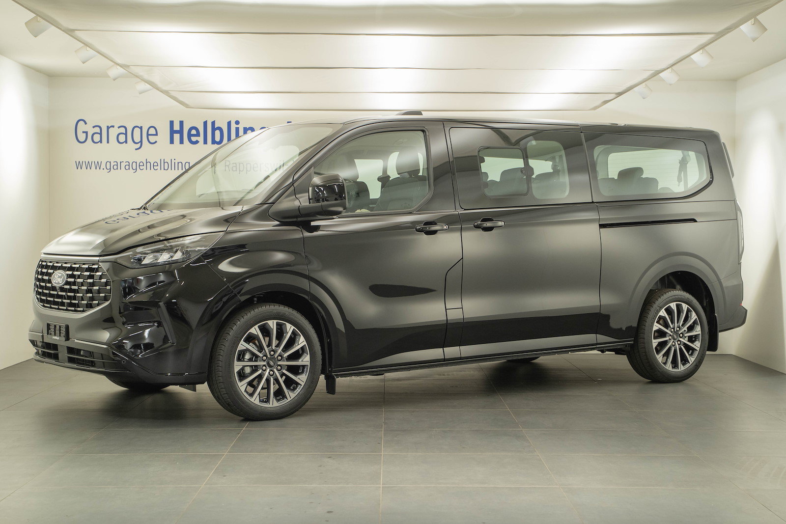 FORD Tourneo C Bus 320 L2 2.0 EcoBlue 170 Titanium