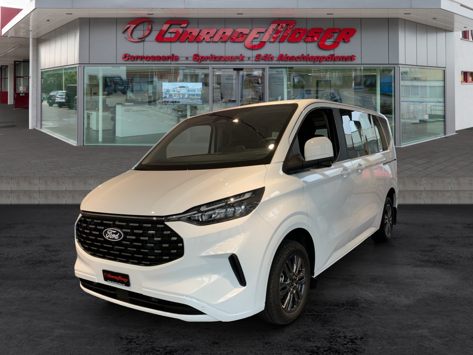 FORD Tourneo C Bus 320 L1 2.0 EcoBlue 170 Titanium
