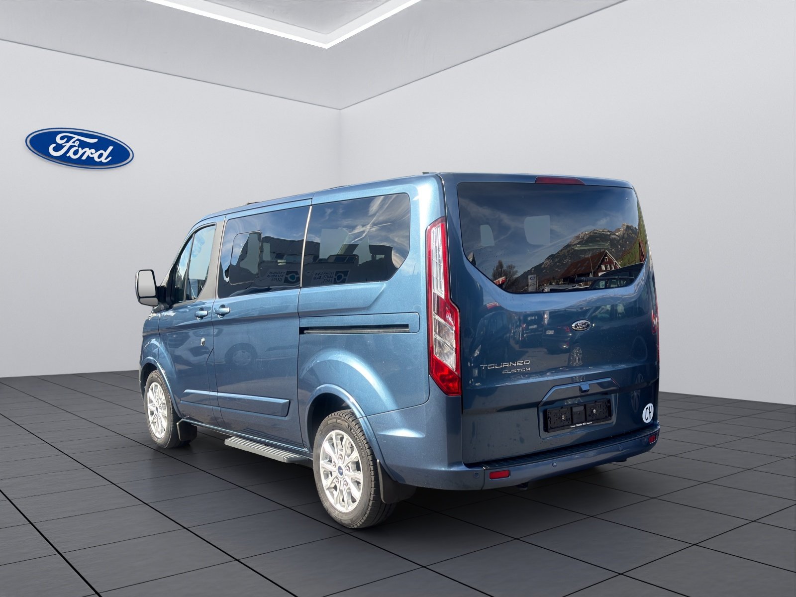 FORD Tourneo C Bus 320 L1 2.0 TDCi 185 Titanium, Diesel, Occasion / Gebraucht, Automatik - 7
