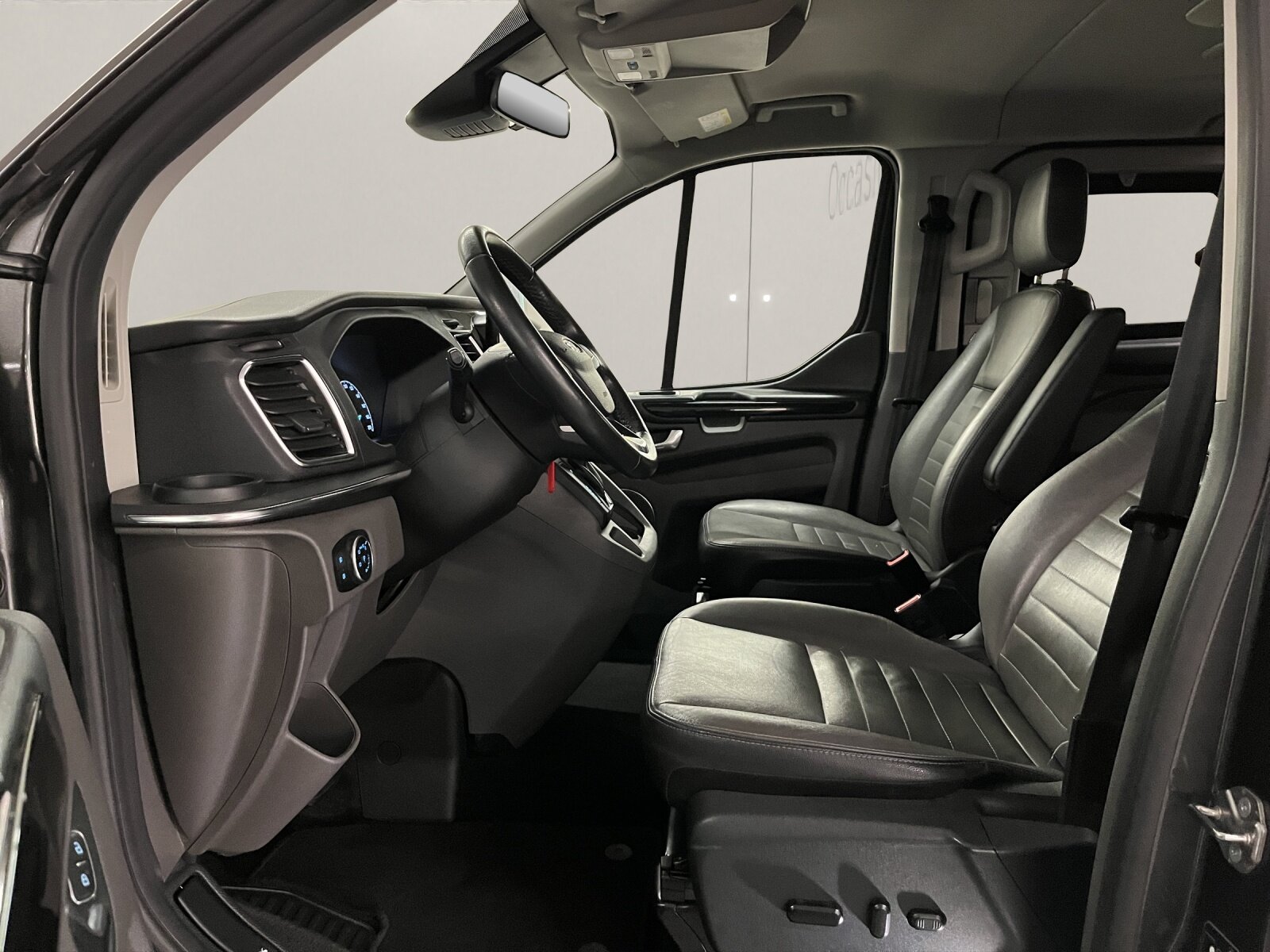FORD Tourneo C Bus 310 L1 2.0 TDCi, Diesel, Occasion / Gebraucht, Automatik - 7
