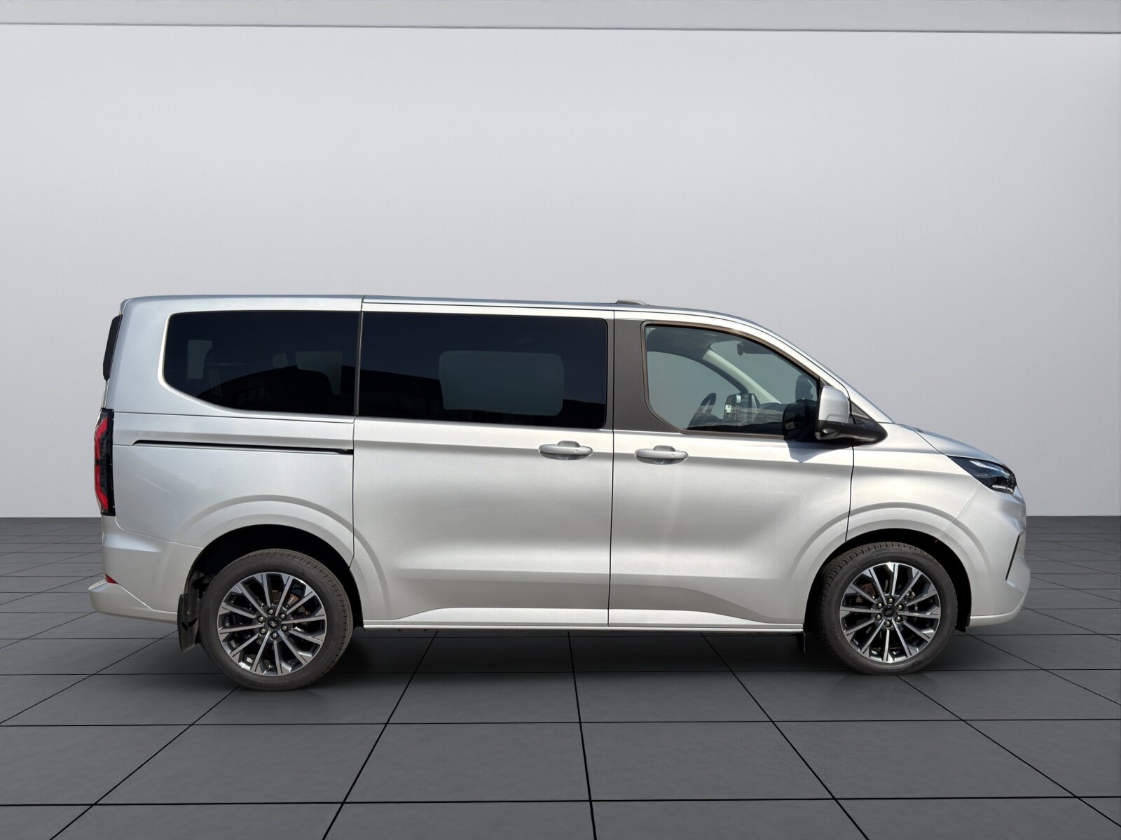 FORD Tourneo C Bus 320 L1 2.0 EcoBlue 170 Titanium X 4x4, Diesel, Occasioni / Usate, Automatico - 4