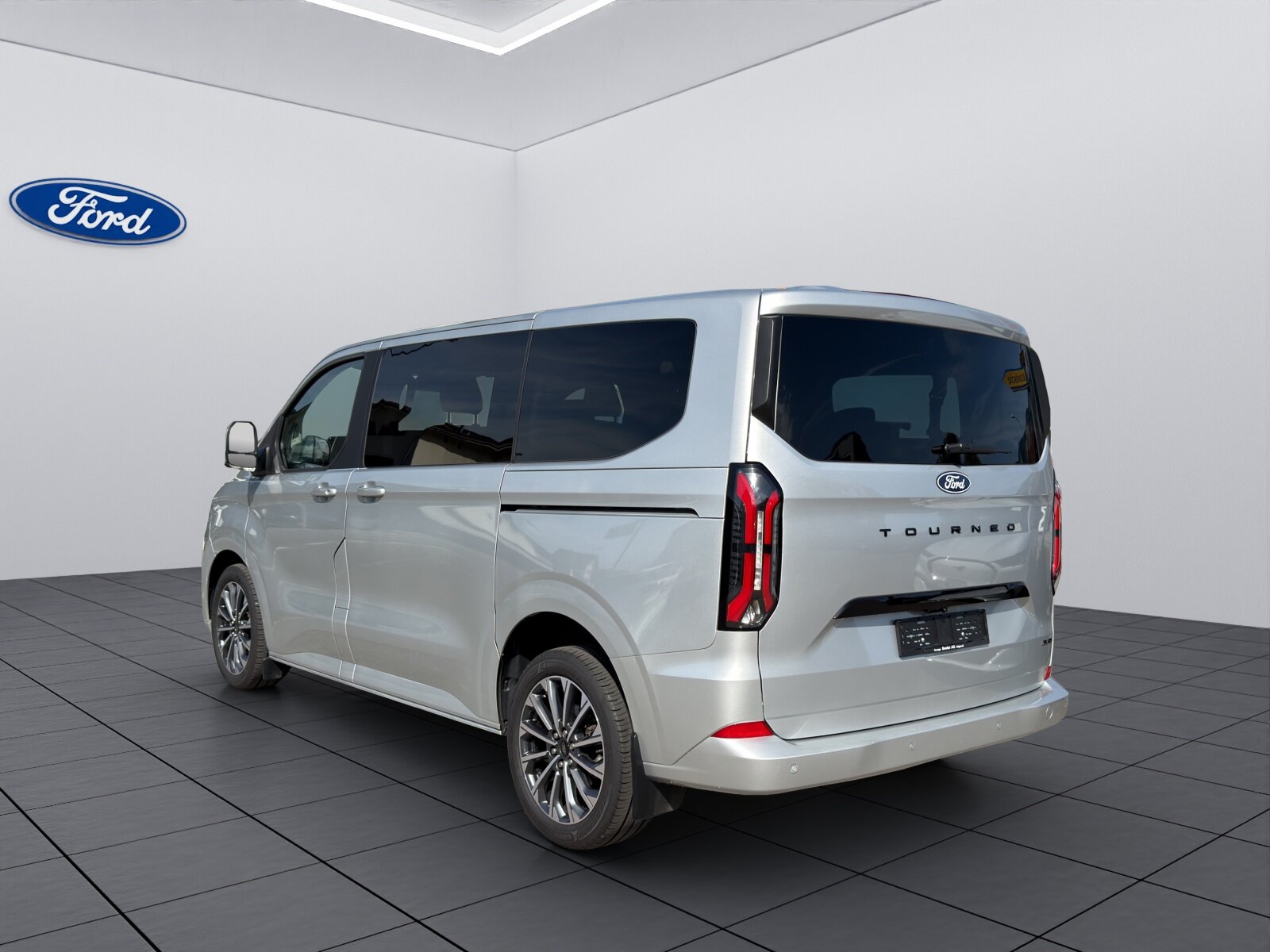 FORD Tourneo C Bus 320 L1 2.0 EcoBlue 170 Titanium X 4x4, Diesel, Occasioni / Usate, Automatico - 7