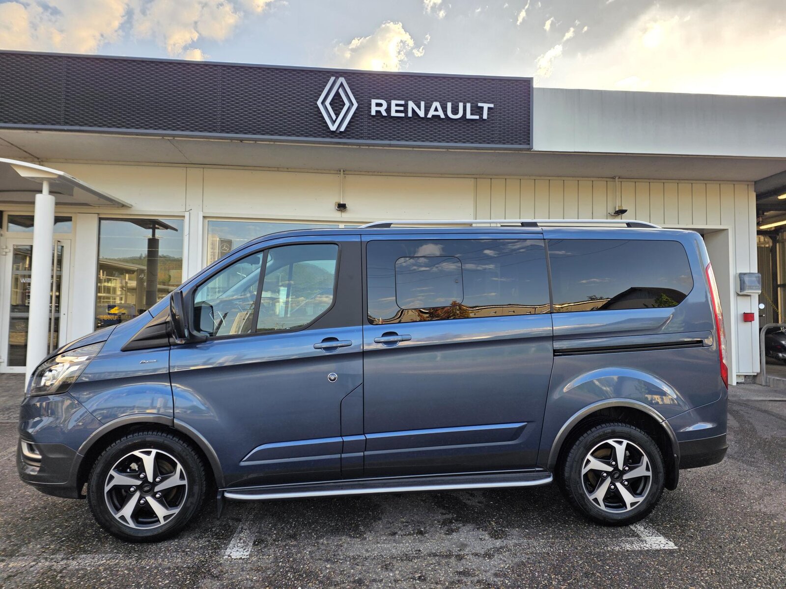 FORD Tourneo C Bus 320 L1 2.0 TDCi 170 Active, Diesel, Occasion / Utilisé, Automatique - 2