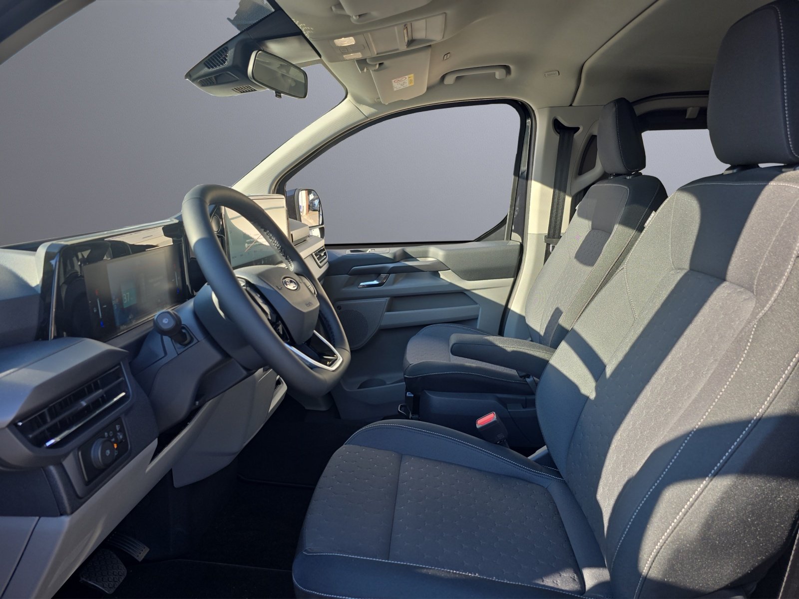 FORD E-Tourneo C bus 340 L2 Titaniu, Elektro, Vorführwagen, Automatik - 5
