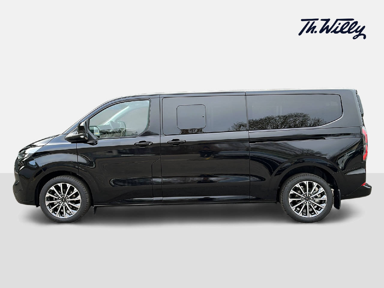 FORD Tourneo C Bus 320 L2 2.0 EcoBlue 170 Titanium X, Diesel, Ex-demonstrator, Automatic - 2