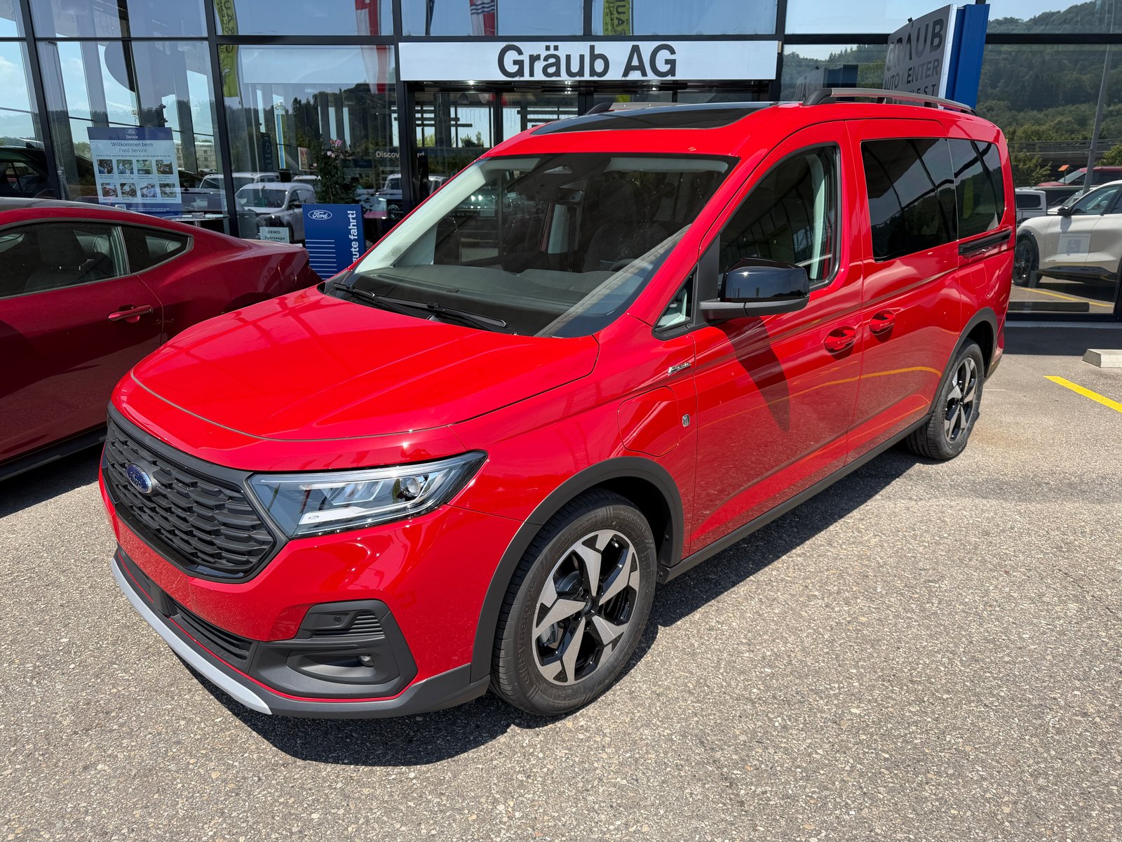 FORD Grand Tourneo Connect 1.5 PHEV Active Automat, Plug-in-Hybrid Petrol/Electric, New car, Automatic - 3