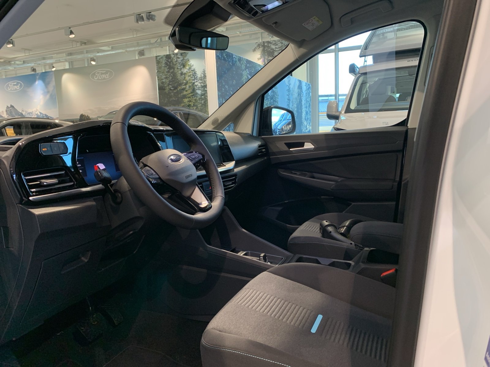 FORD Tourneo Connect 1.5 EcoBoost 150 Active PHEV, Hybride Rechargeable Essence/Électricité, Occasion / Utilisé, Automatique - 5