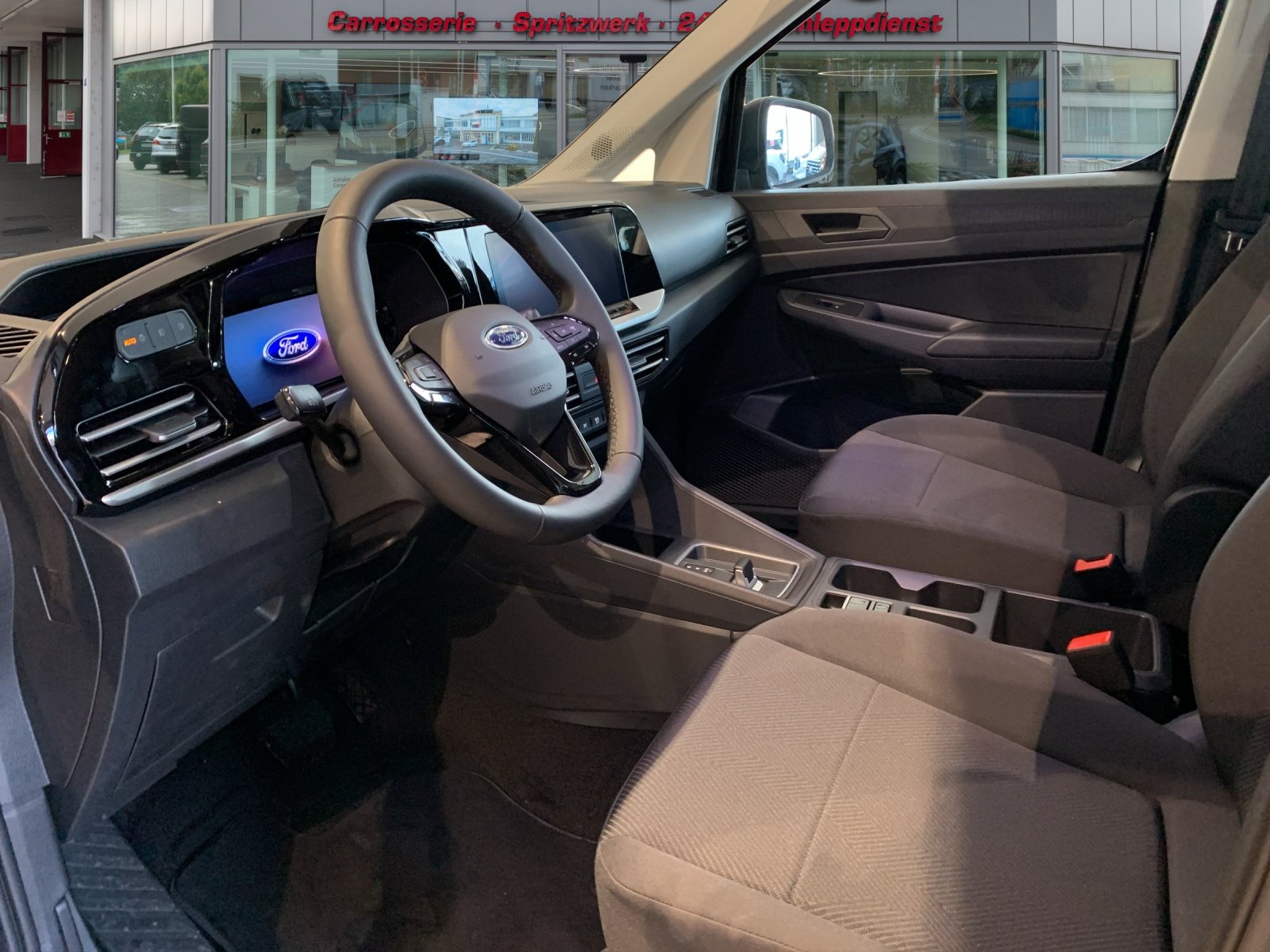 FORD Tourneo Connect 1.5 EcoBoost 150 Trend PHEV, Hybride Rechargeable Essence/Électricité, Voiture de démonstration, Automatique - 7