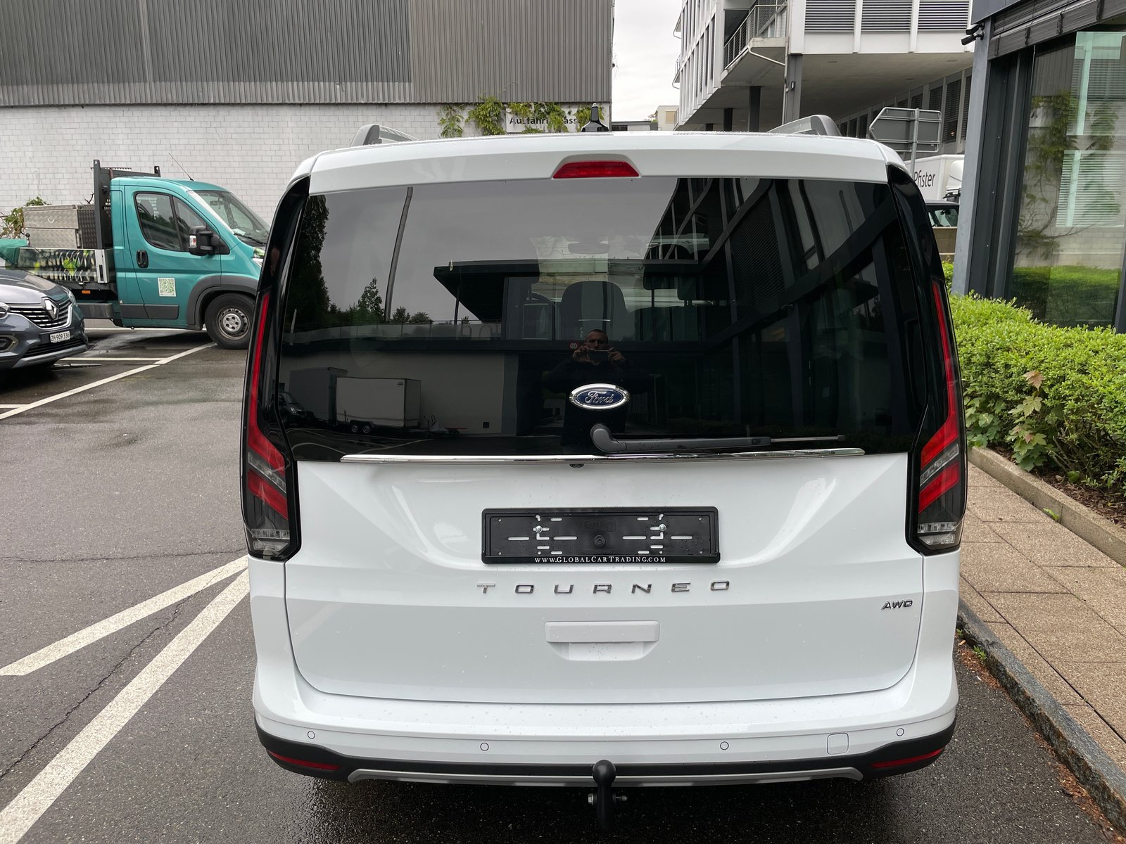 FORD Grand Tourneo Connect 2.0 EcoBlue AWD Active L2, 7-Sitzer, Diesel, New car, Manual - 4