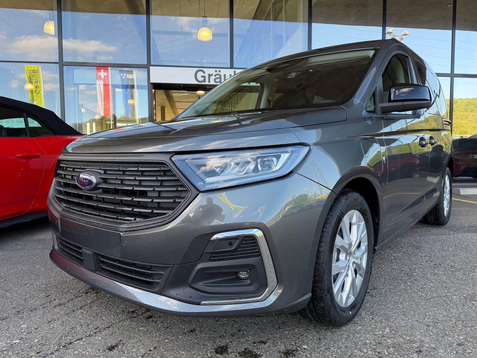 FORD Tourneo Connect 1.5 PHEV Titanium Automat