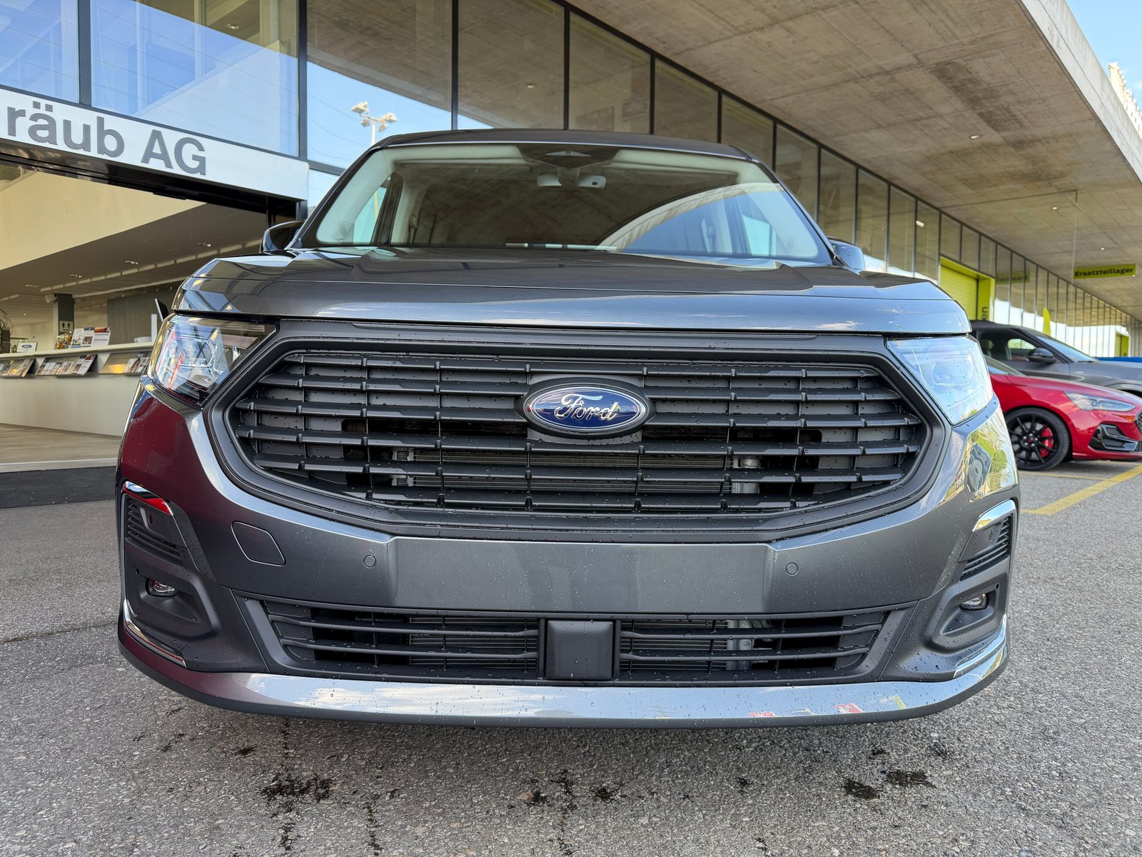 FORD Tourneo Connect 1.5 PHEV Titanium Automat, Plug-in-Hybrid Benzin/Elektro, Neuwagen, Automatik - 2