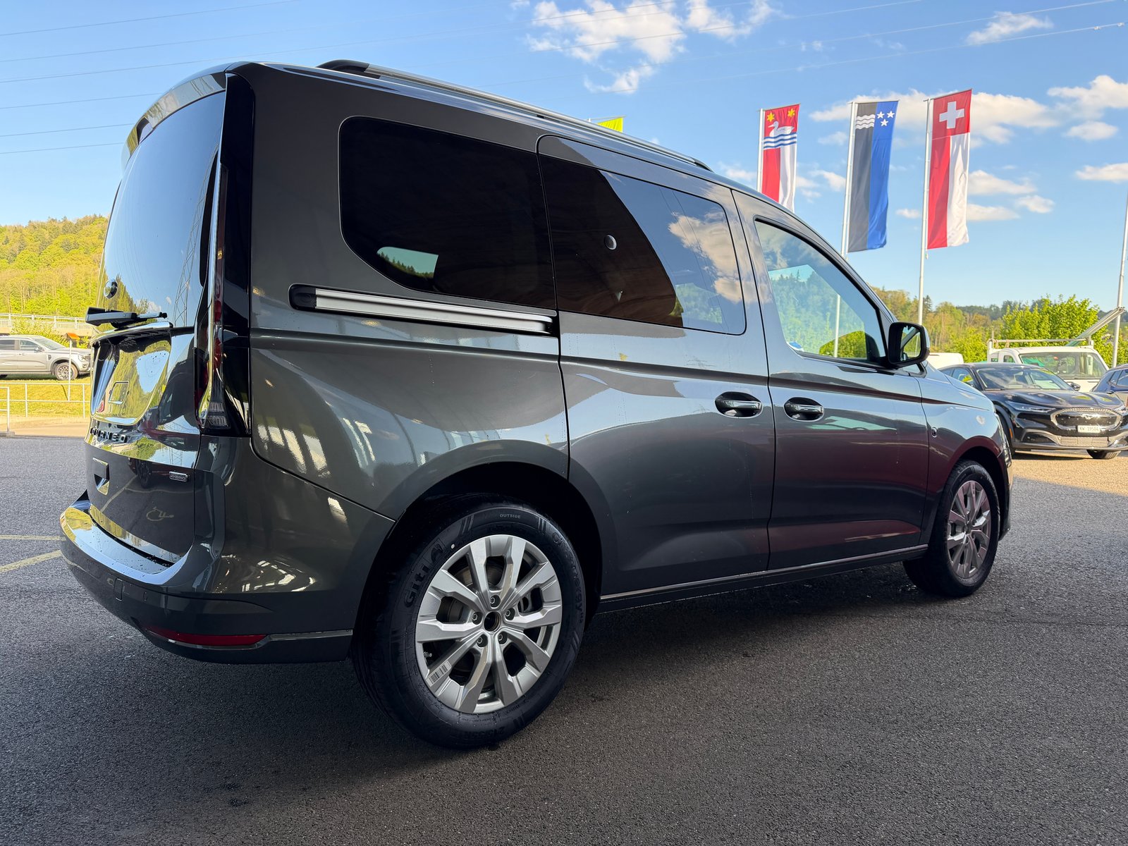 FORD Tourneo Connect 1.5 PHEV Titanium Automat, Plug-in-Hybrid Benzin/Elektro, Neuwagen, Automatik - 6