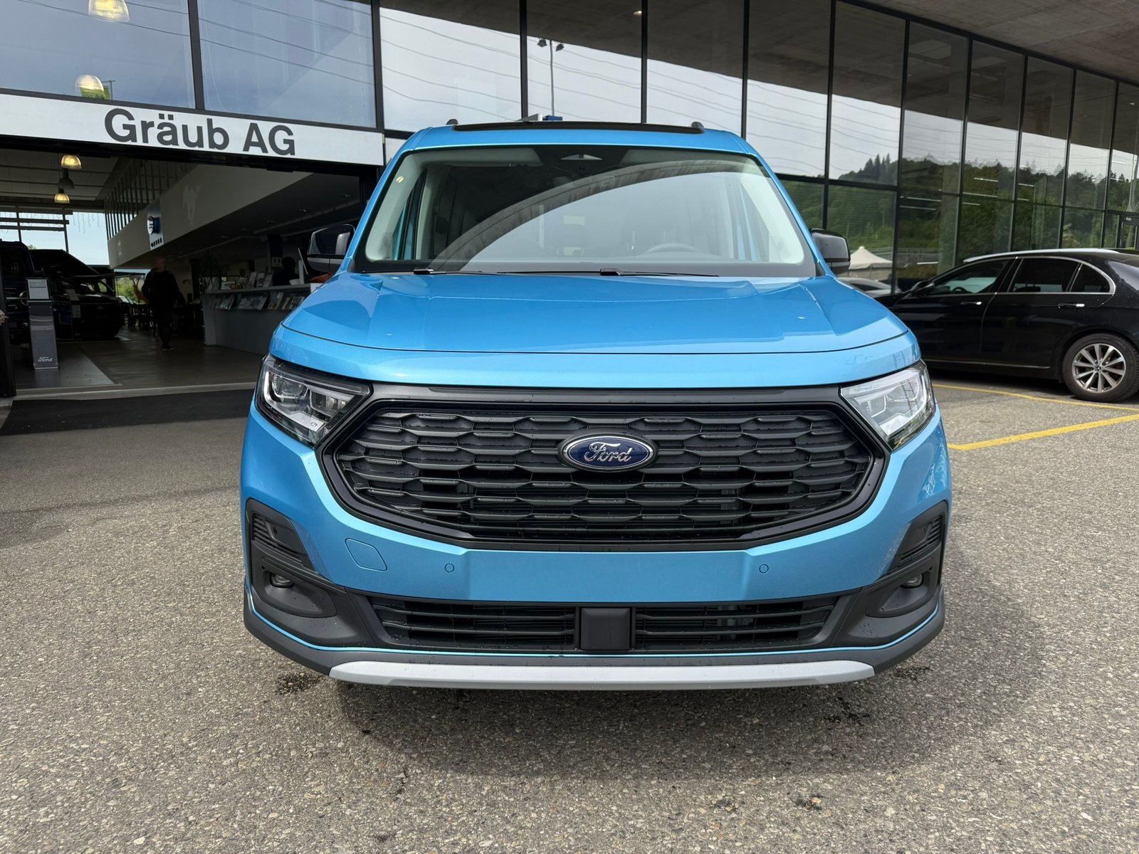 FORD Grand Tourneo Connect 1.5 PHEV Active Automat, Hybride Rechargeable Essence/Électricité, Voiture nouvelle, Automatique - 2