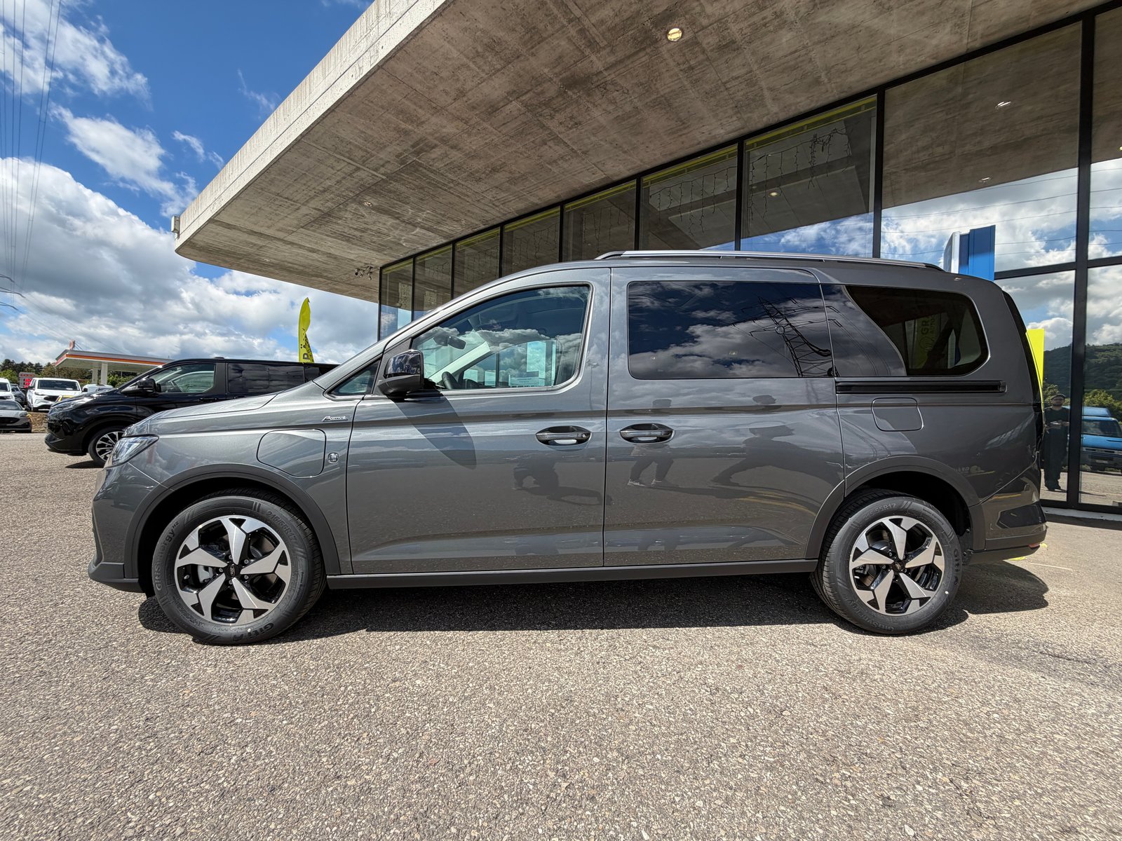FORD Grand Tourneo Connect 1.5 PHEV Active Automat, Hybride Rechargeable Essence/Électricité, Voiture nouvelle, Automatique - 4