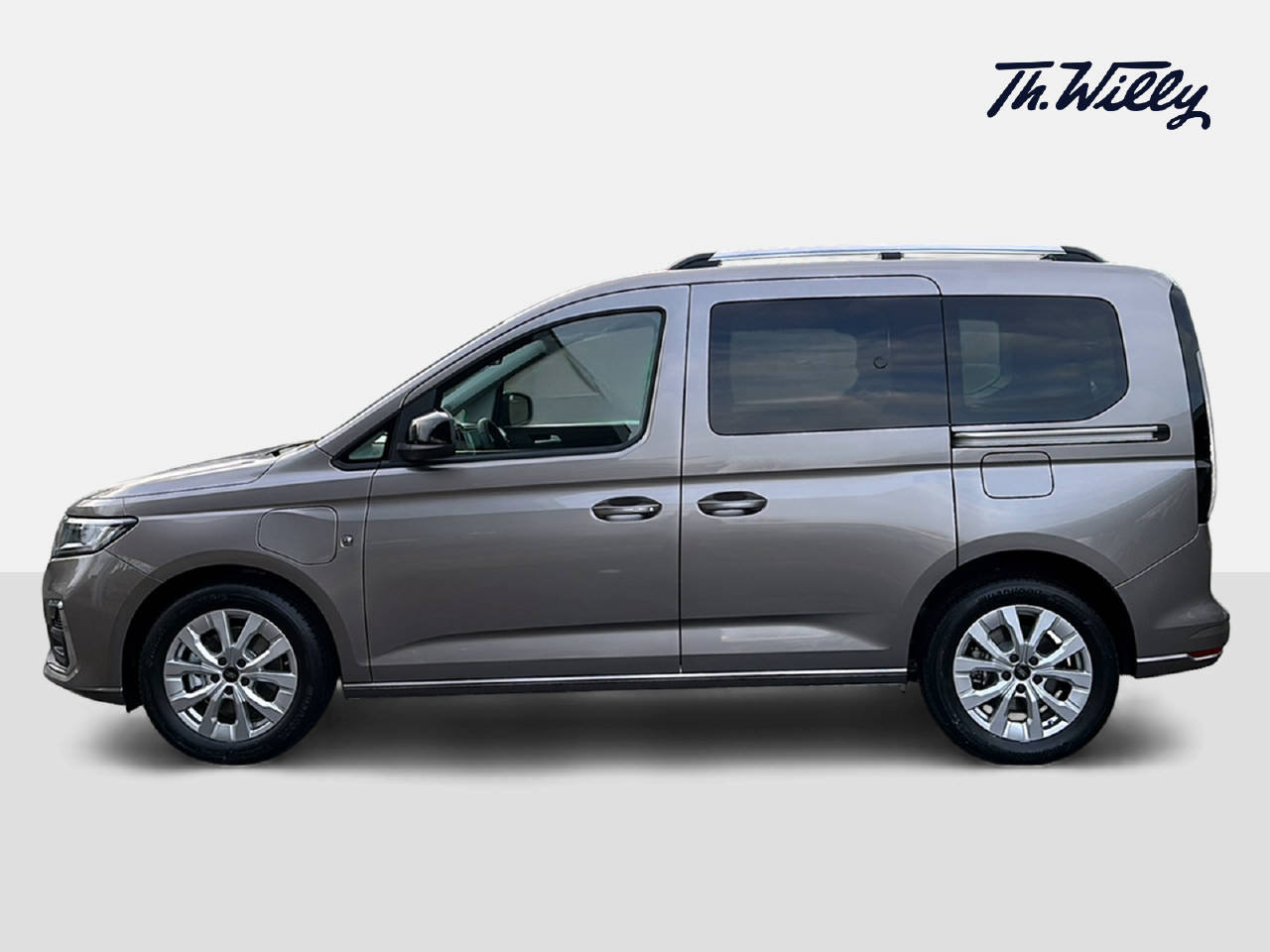 FORD Tourneo Connect 1.5 EcoBoost 150 Titanium PHEV, Plug-in-Hybrid Petrol/Electric, New car, Automatic - 2