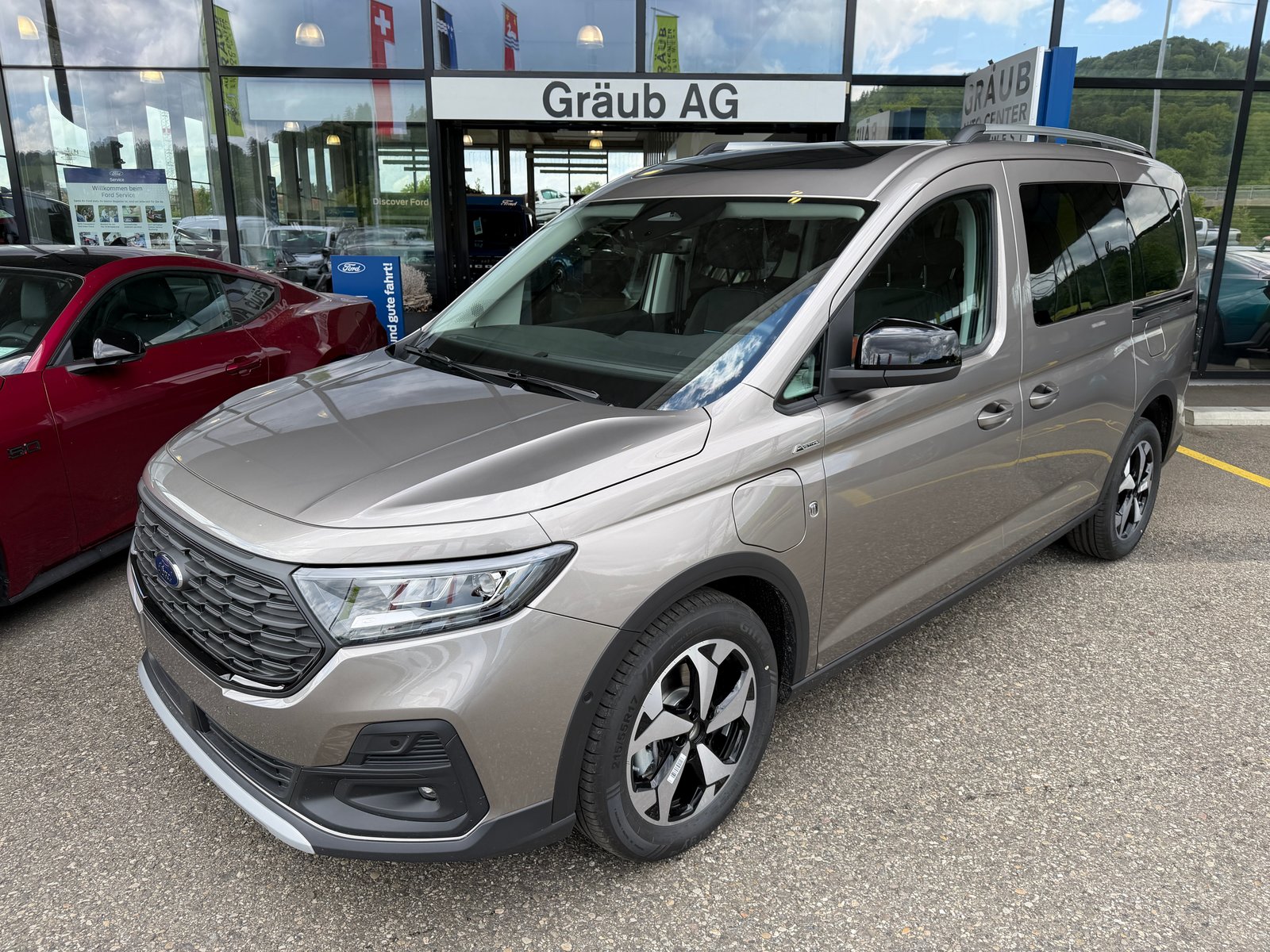 FORD Grand Tourneo Connect 1.5 PHEV Active Automat, Plug-in-Hybrid Benzin/Elektro, Neuwagen, Automatik - 3